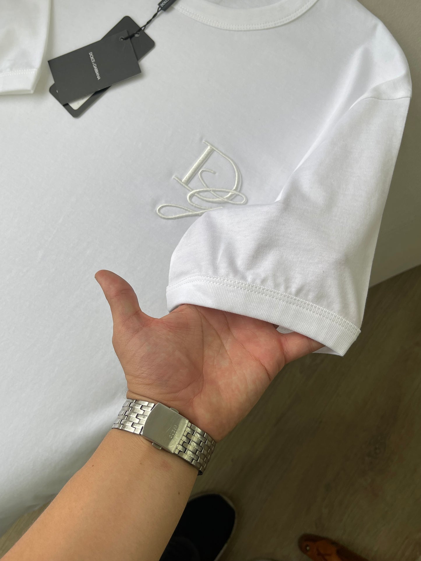 DG signature tee 2025