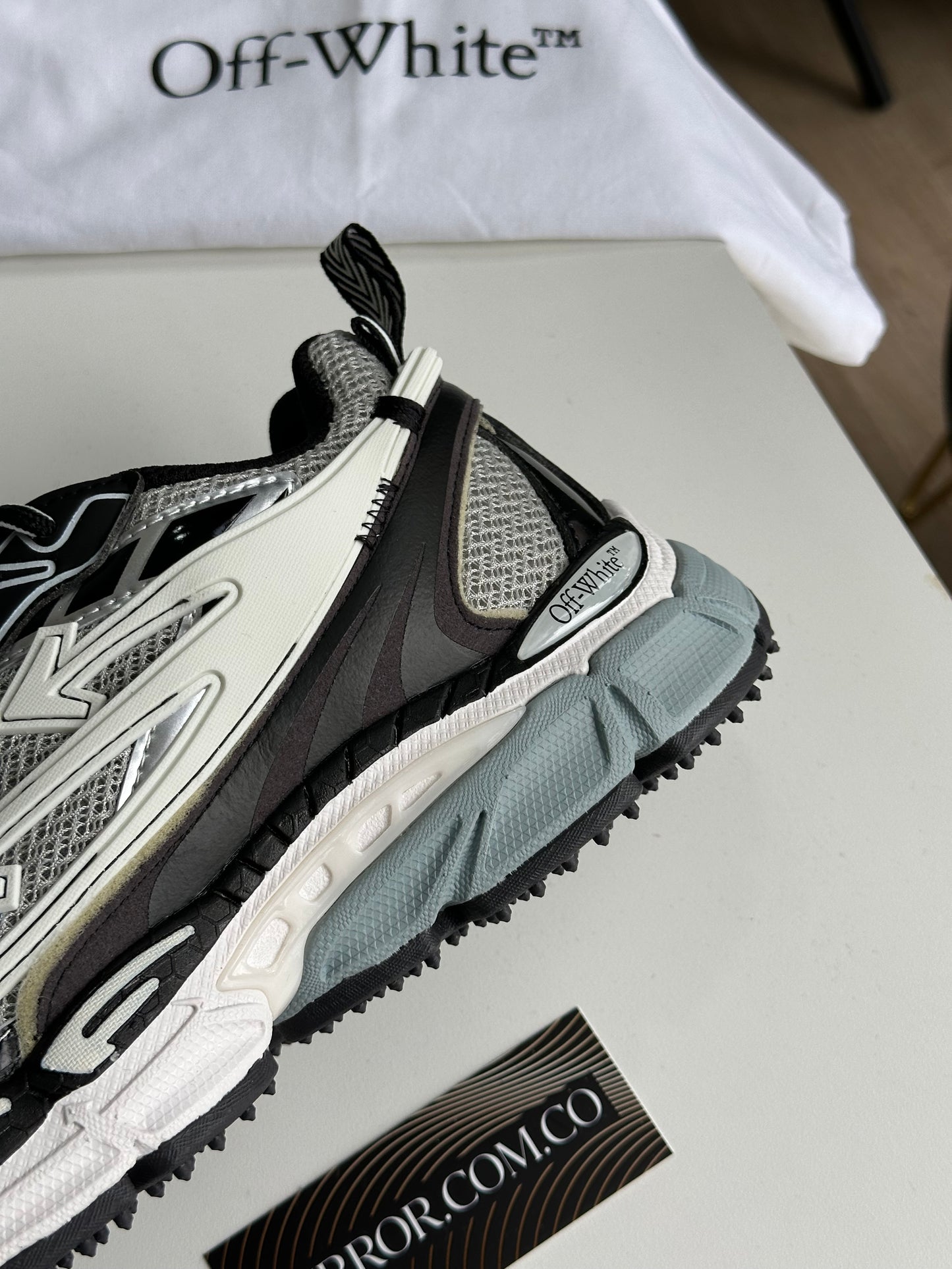 Off White be right back silver