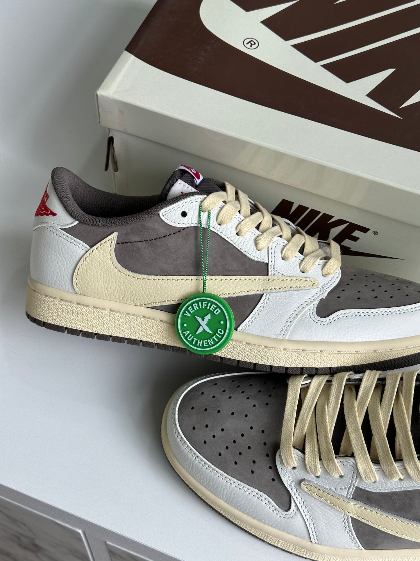 Travis Scott Jordan 1 low Reverse mocha