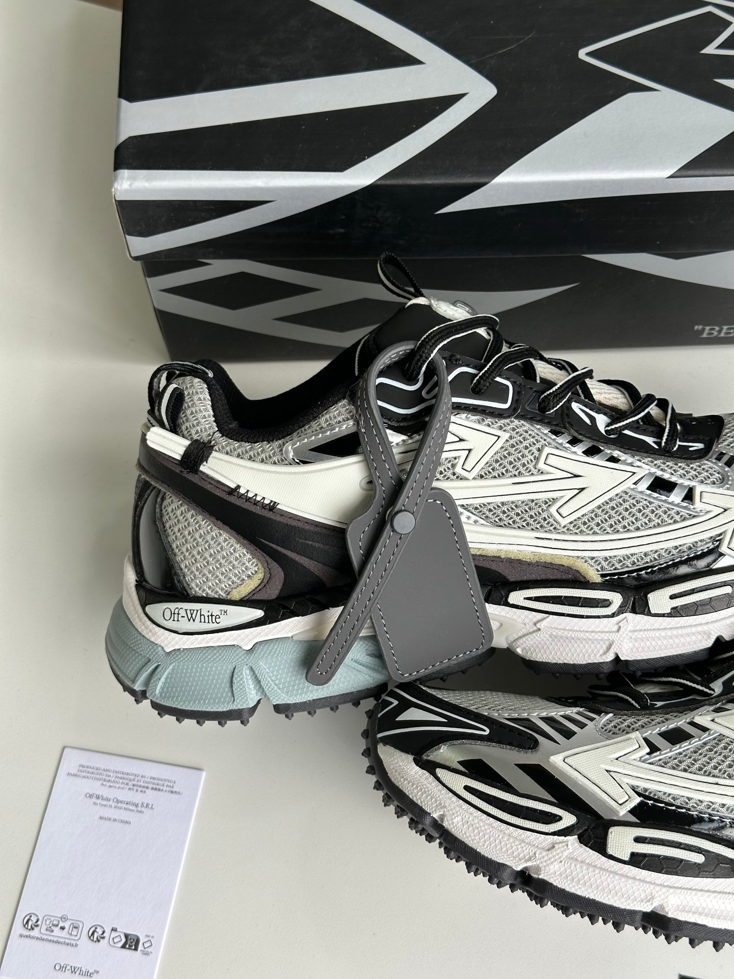 Off White be right back silver