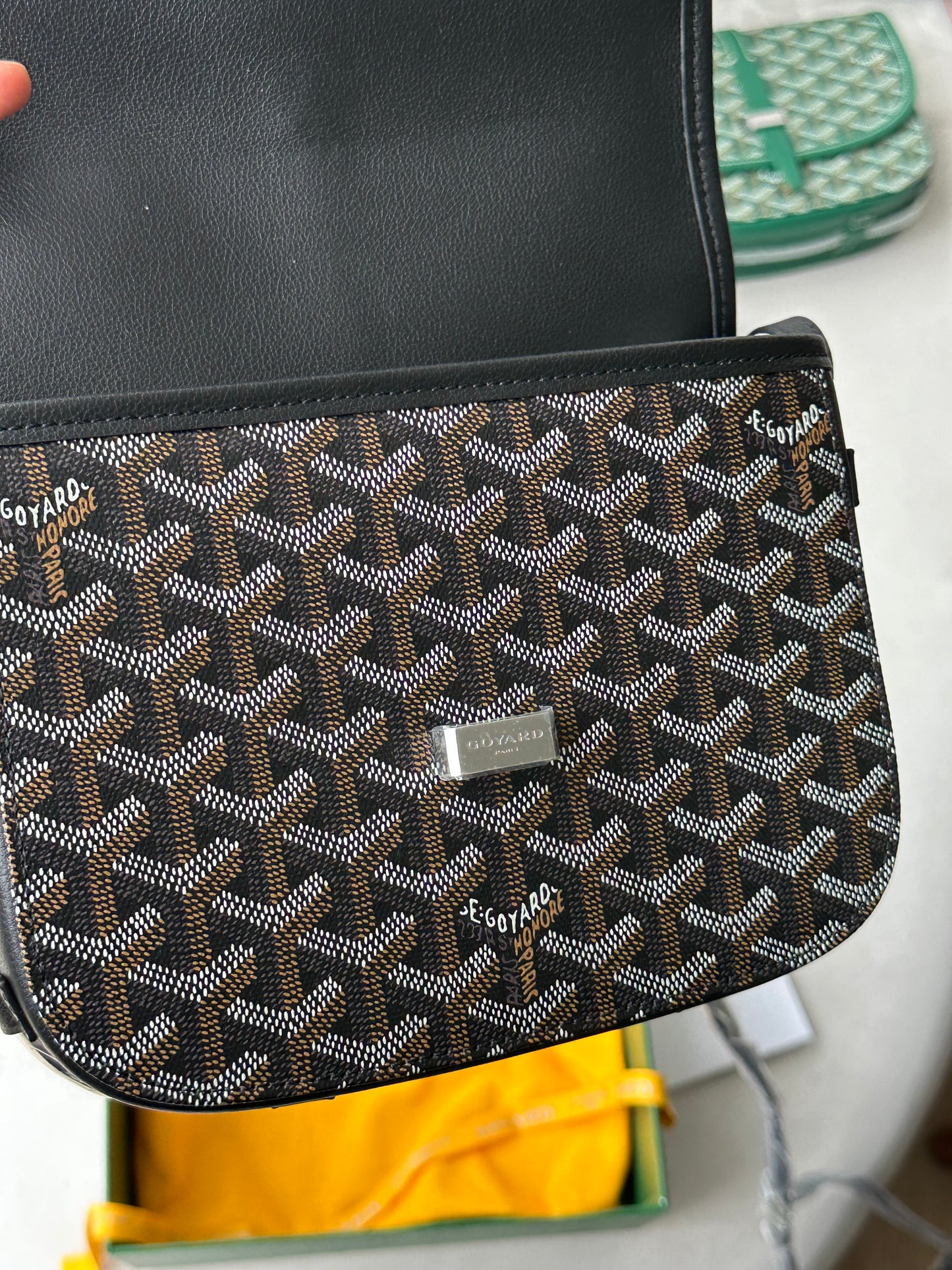 Goyard messenger