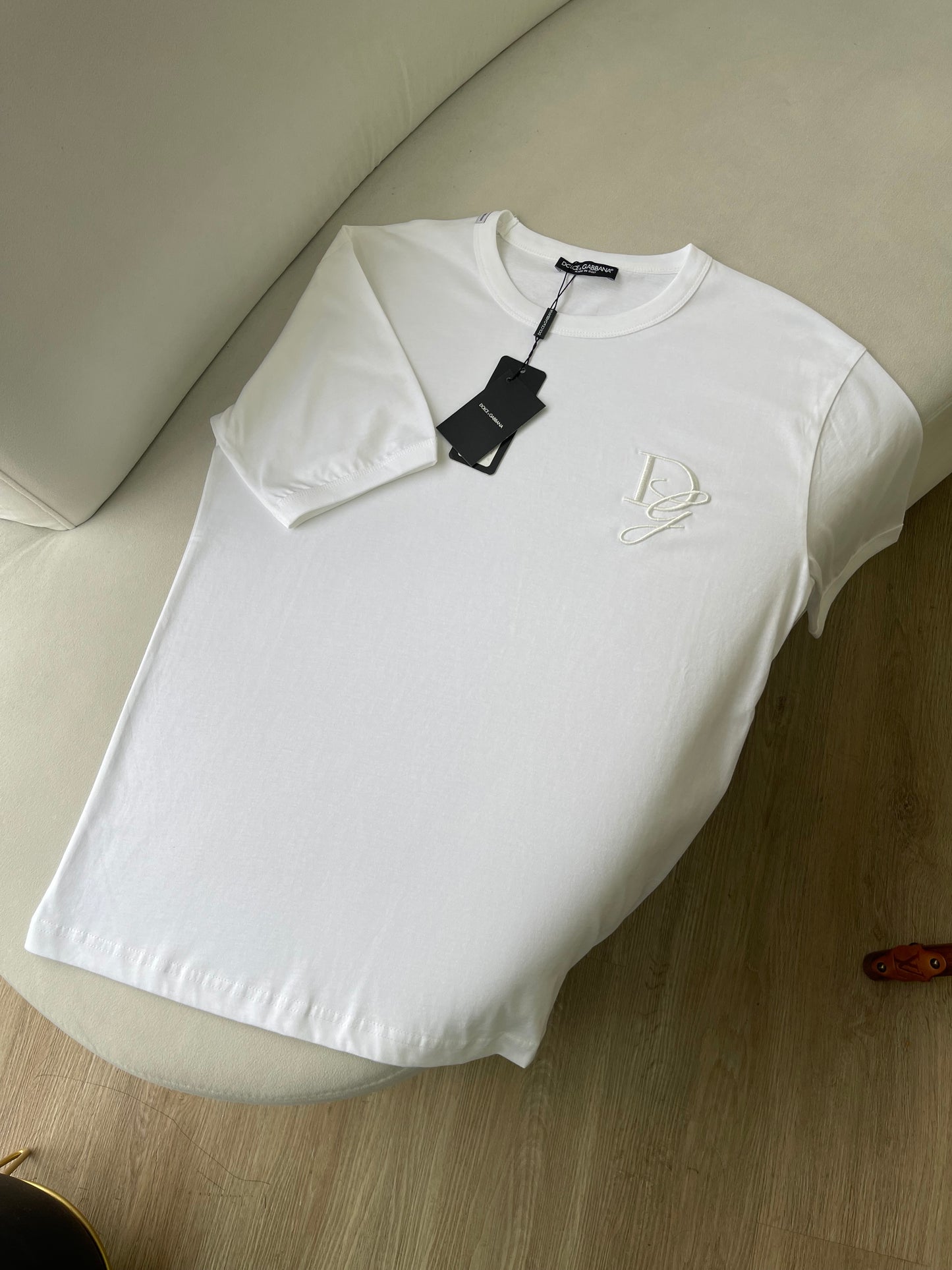 DG signature tee 2025