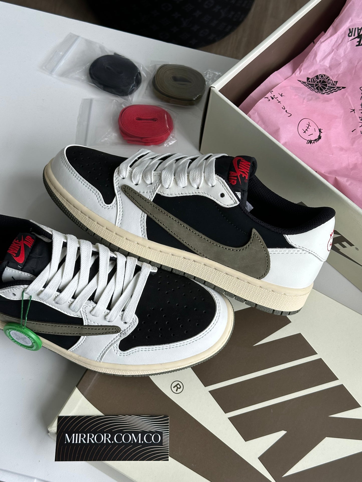 Travis Scott Jordan 1 Low Olive