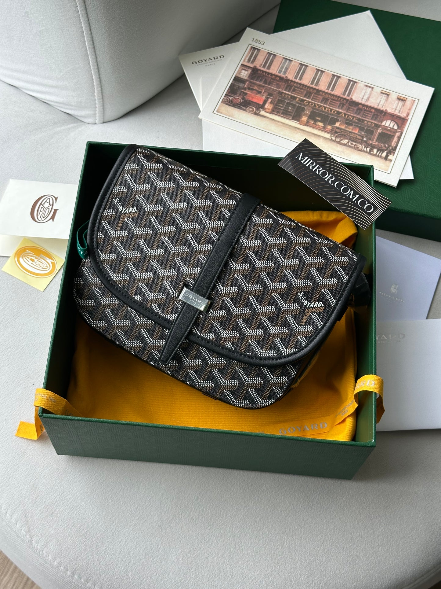 Goyard messenger