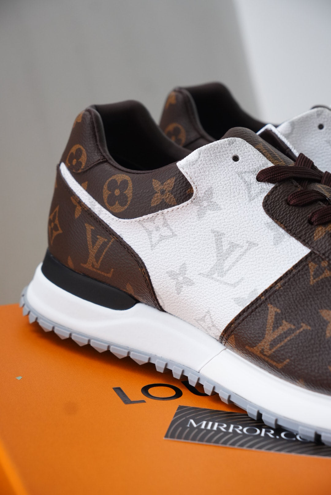 LV Run away 25