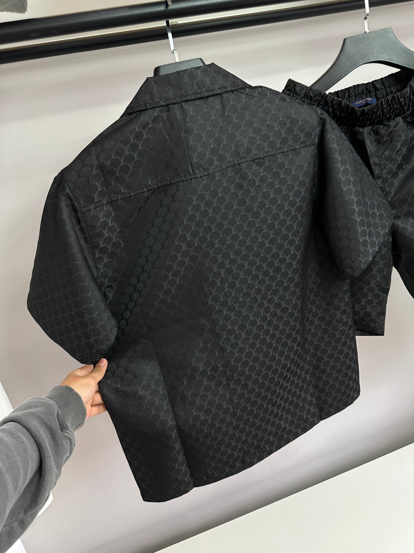 LV