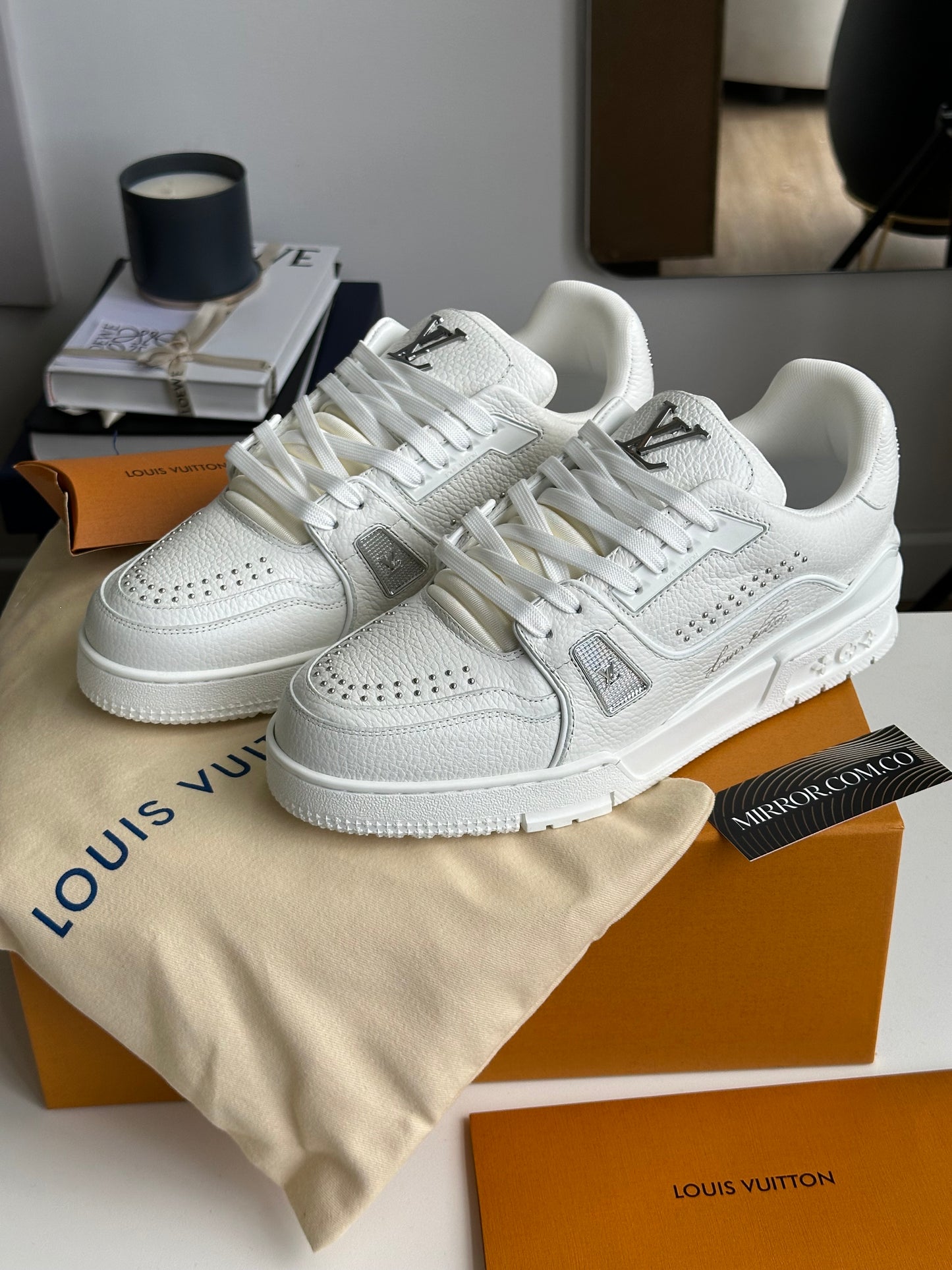 LV Trainer White