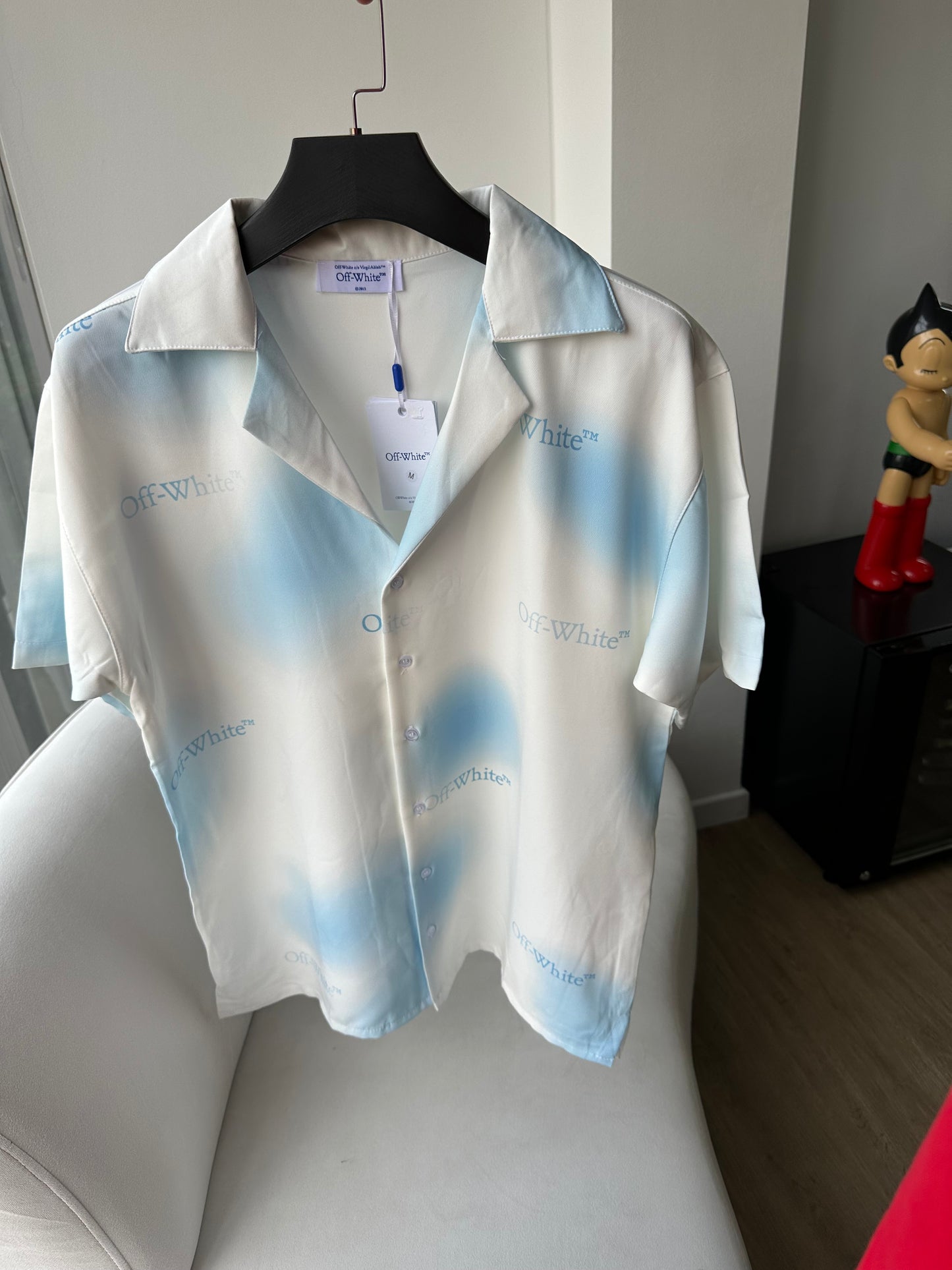 Off White