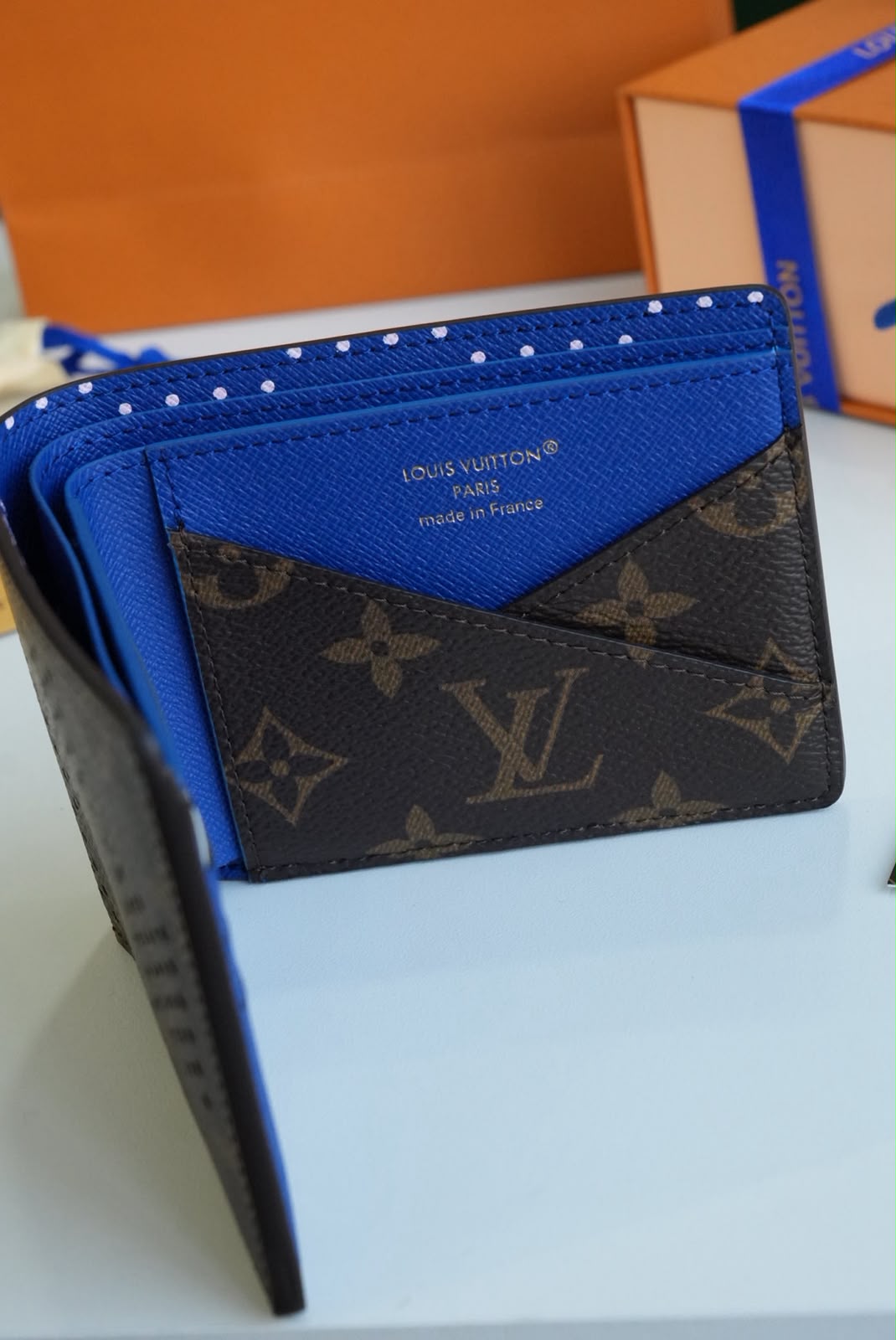 Billetera LV
