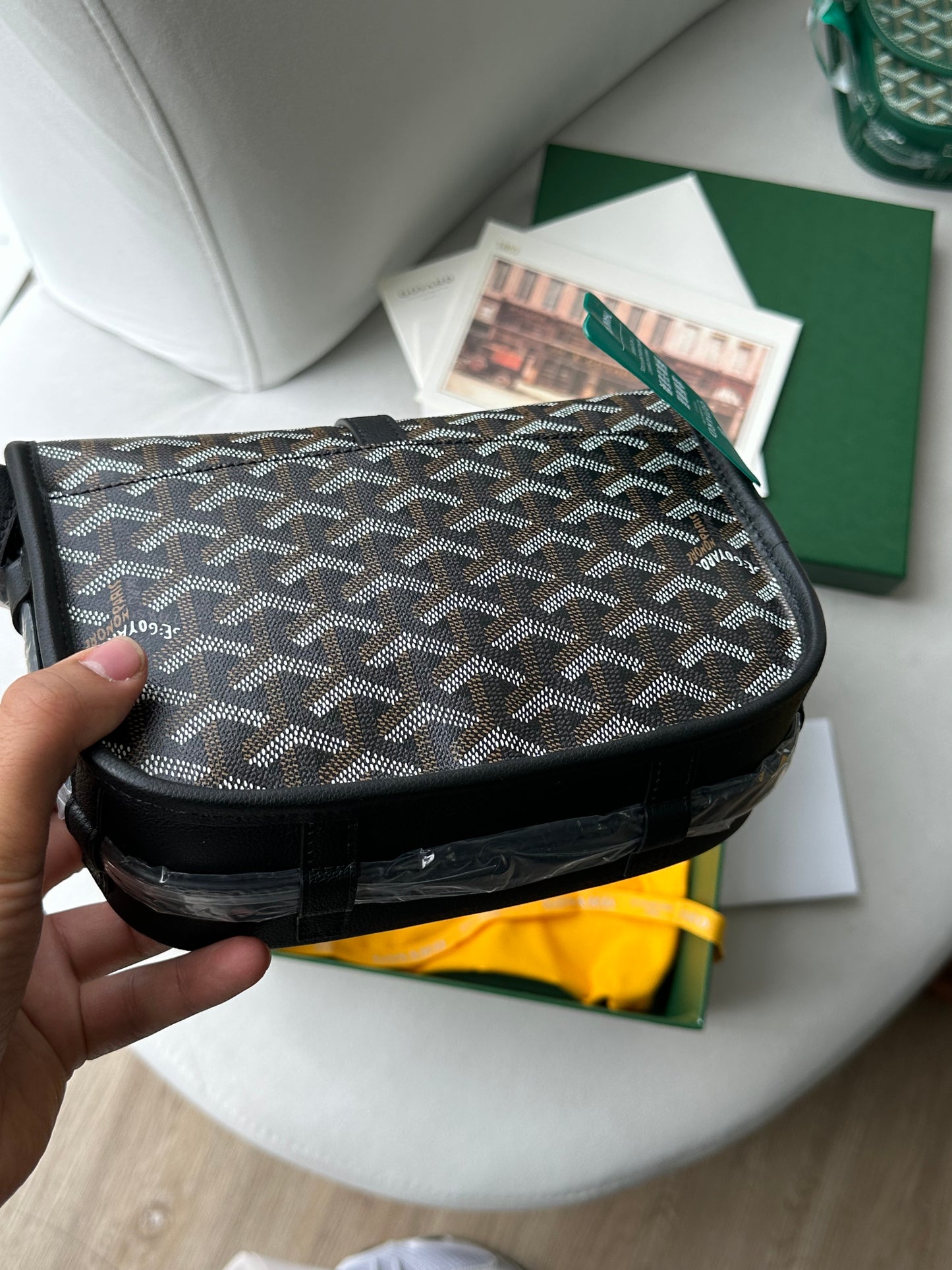 Goyard messenger