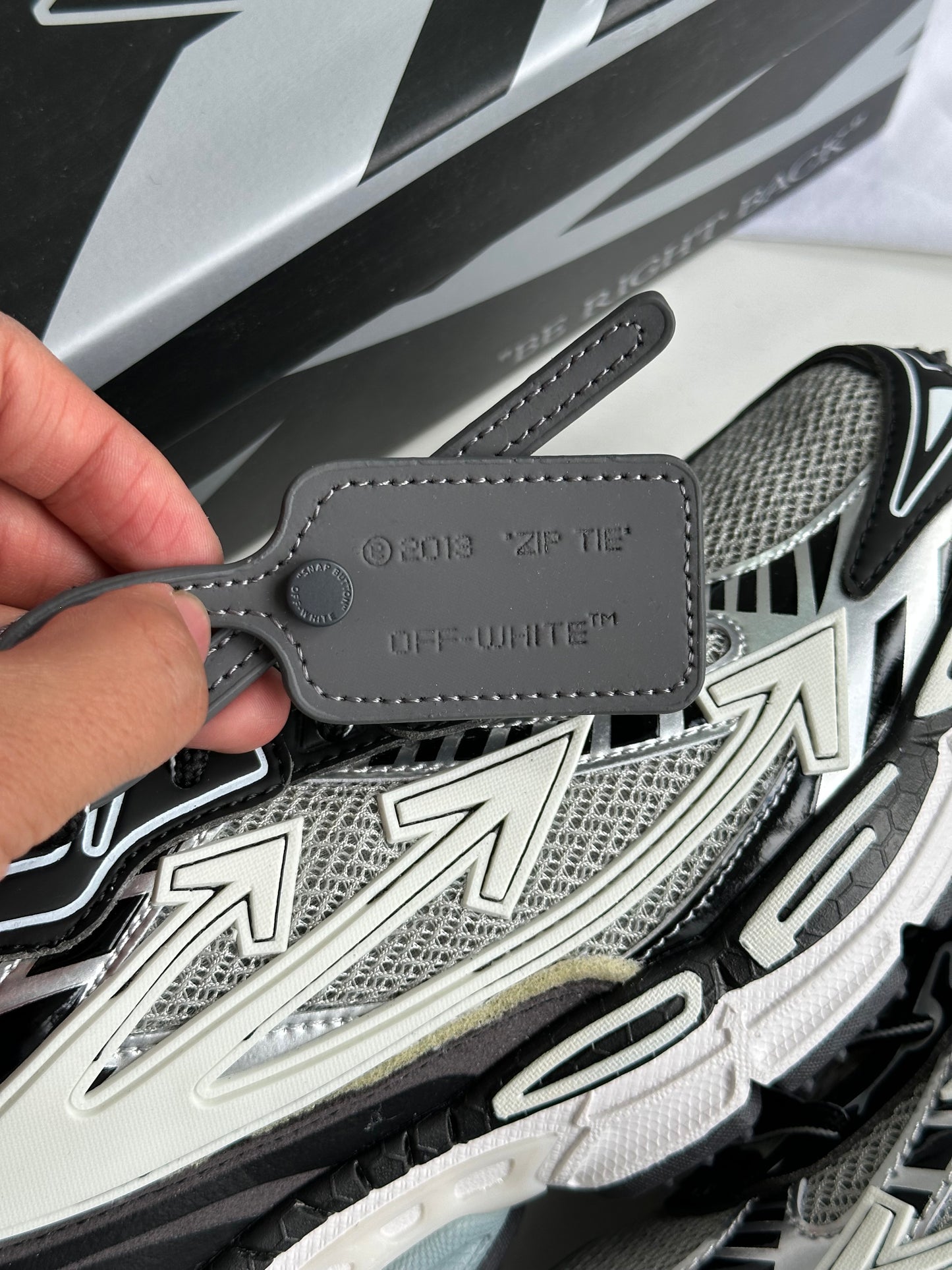 Off White be right back silver