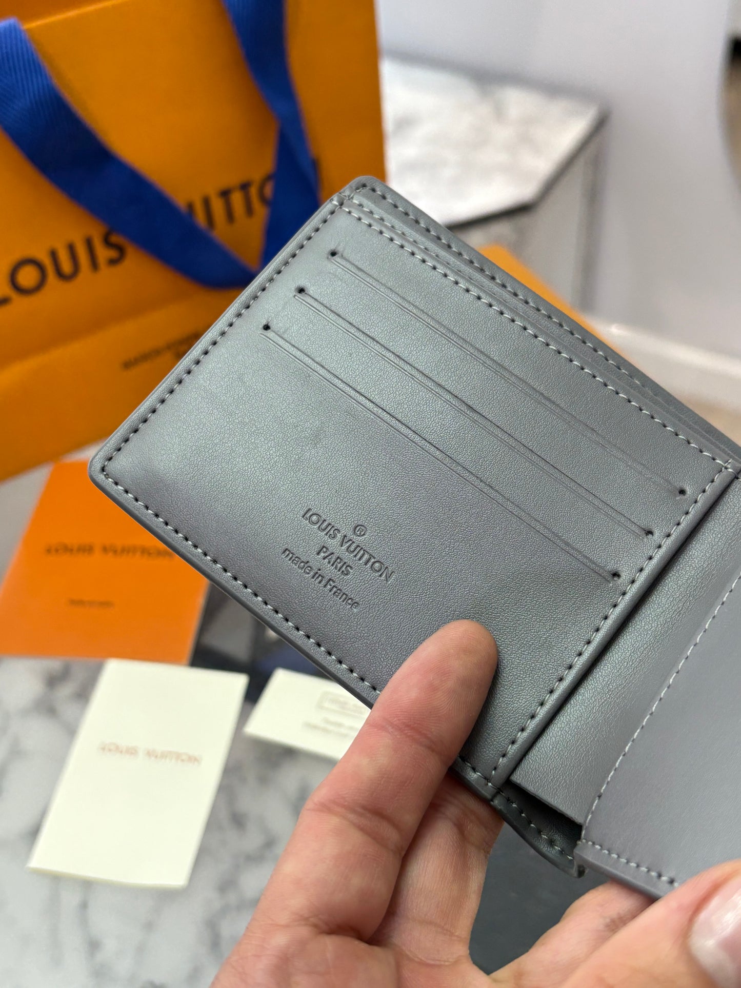 Billetera LV