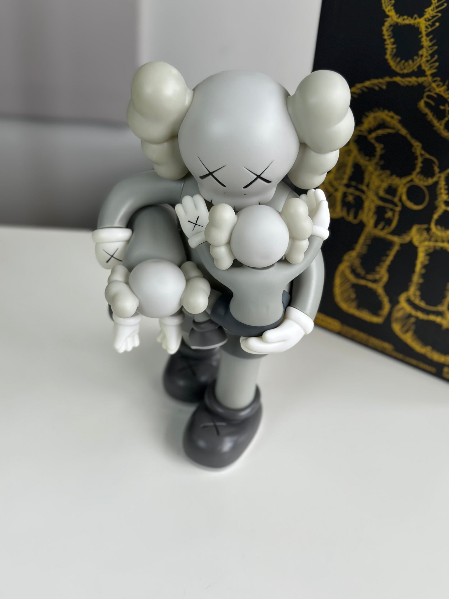 KAWS clean slate 36 cm