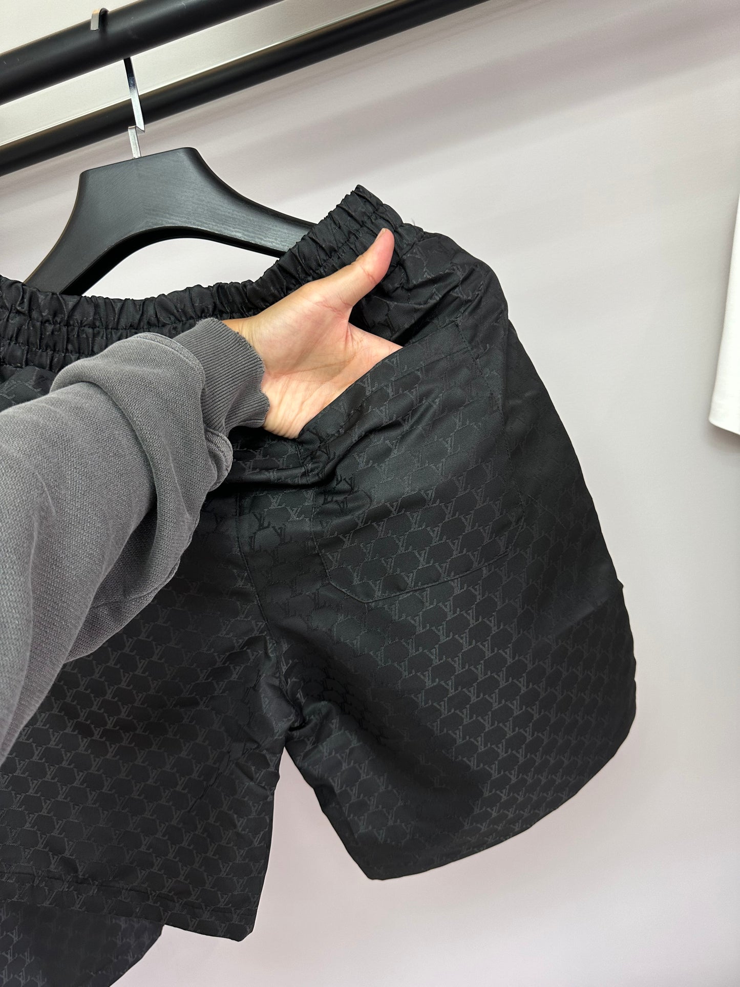 LV