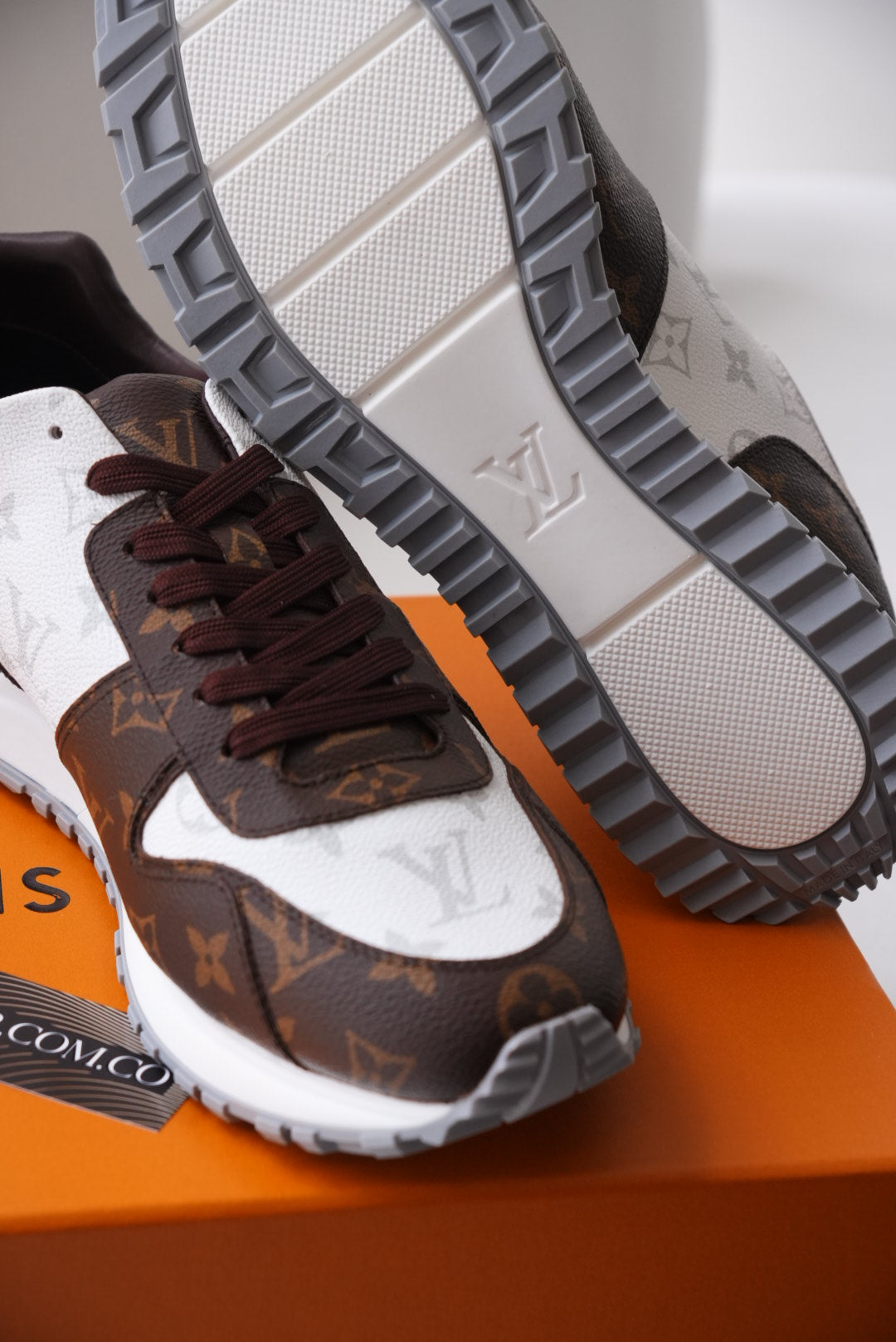 LV Run away 25
