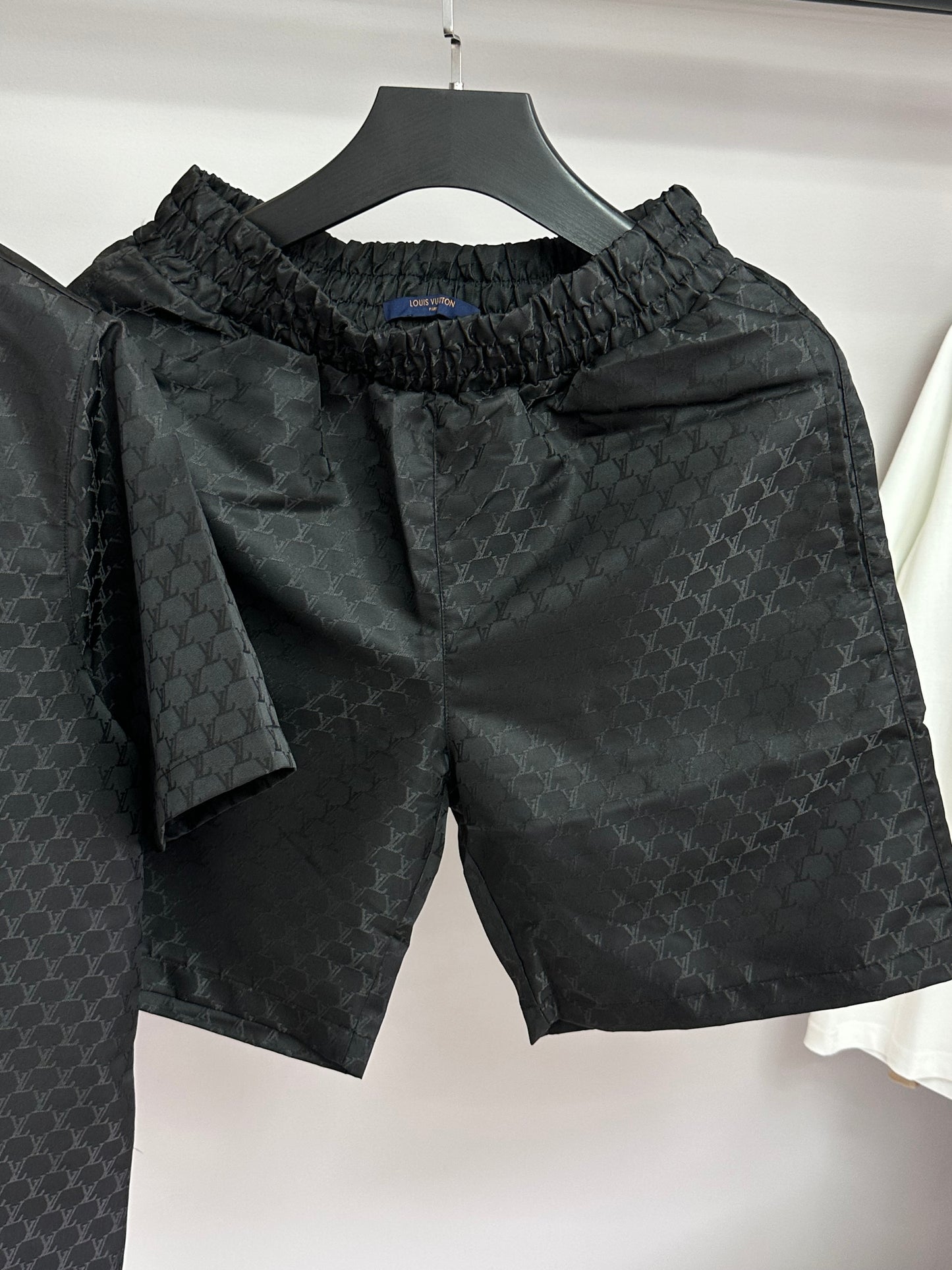 LV