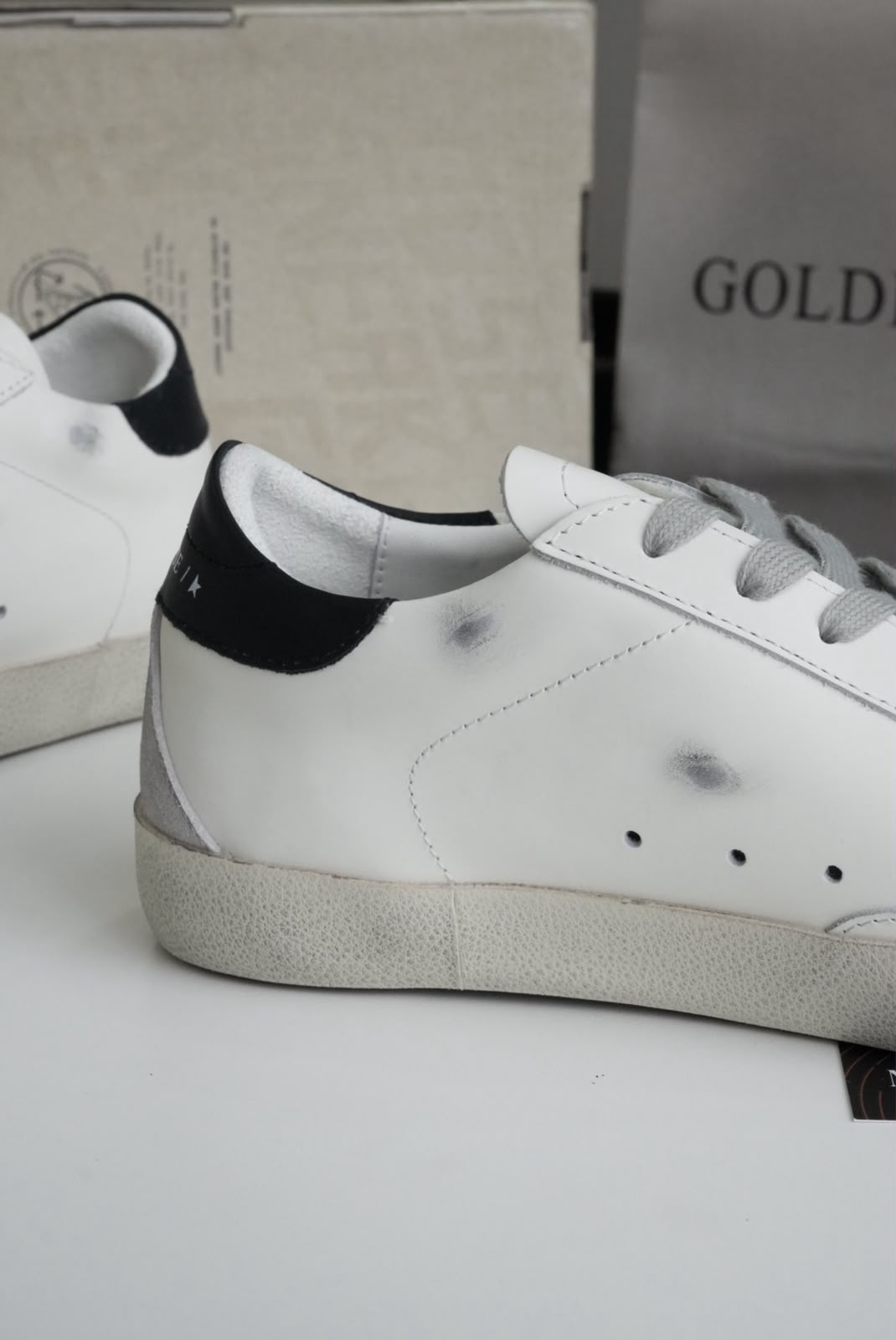 Tenis golden