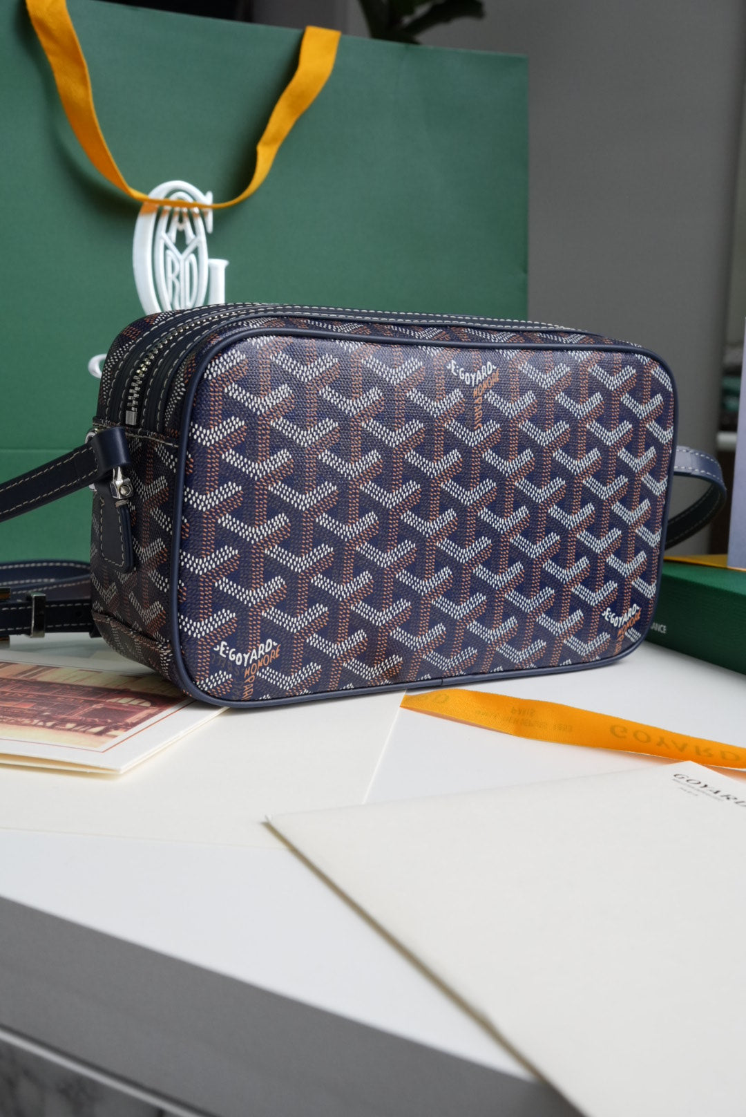 Goyard Messenger bag