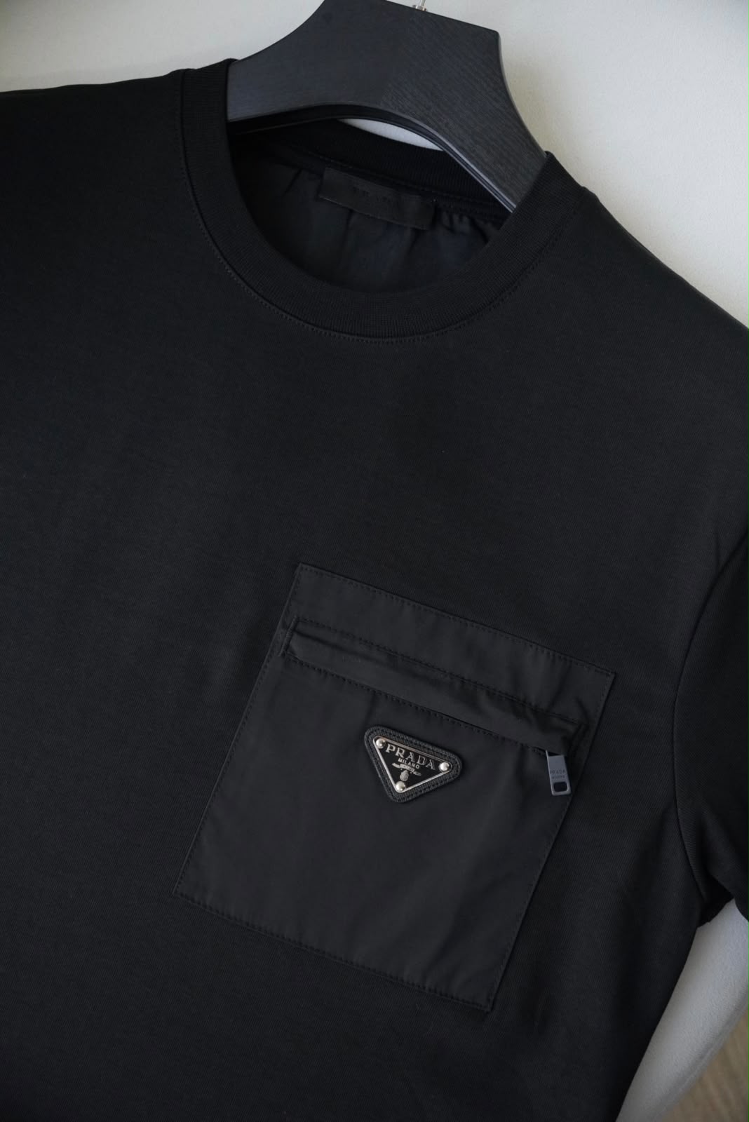 Camiseta Prada