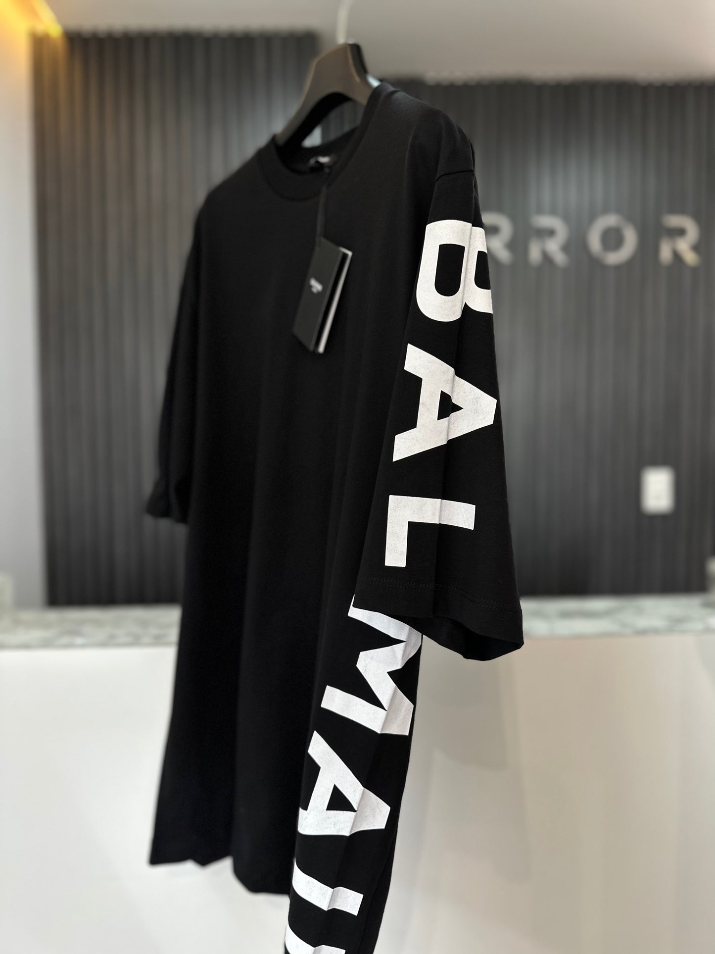 Balmain side logo black