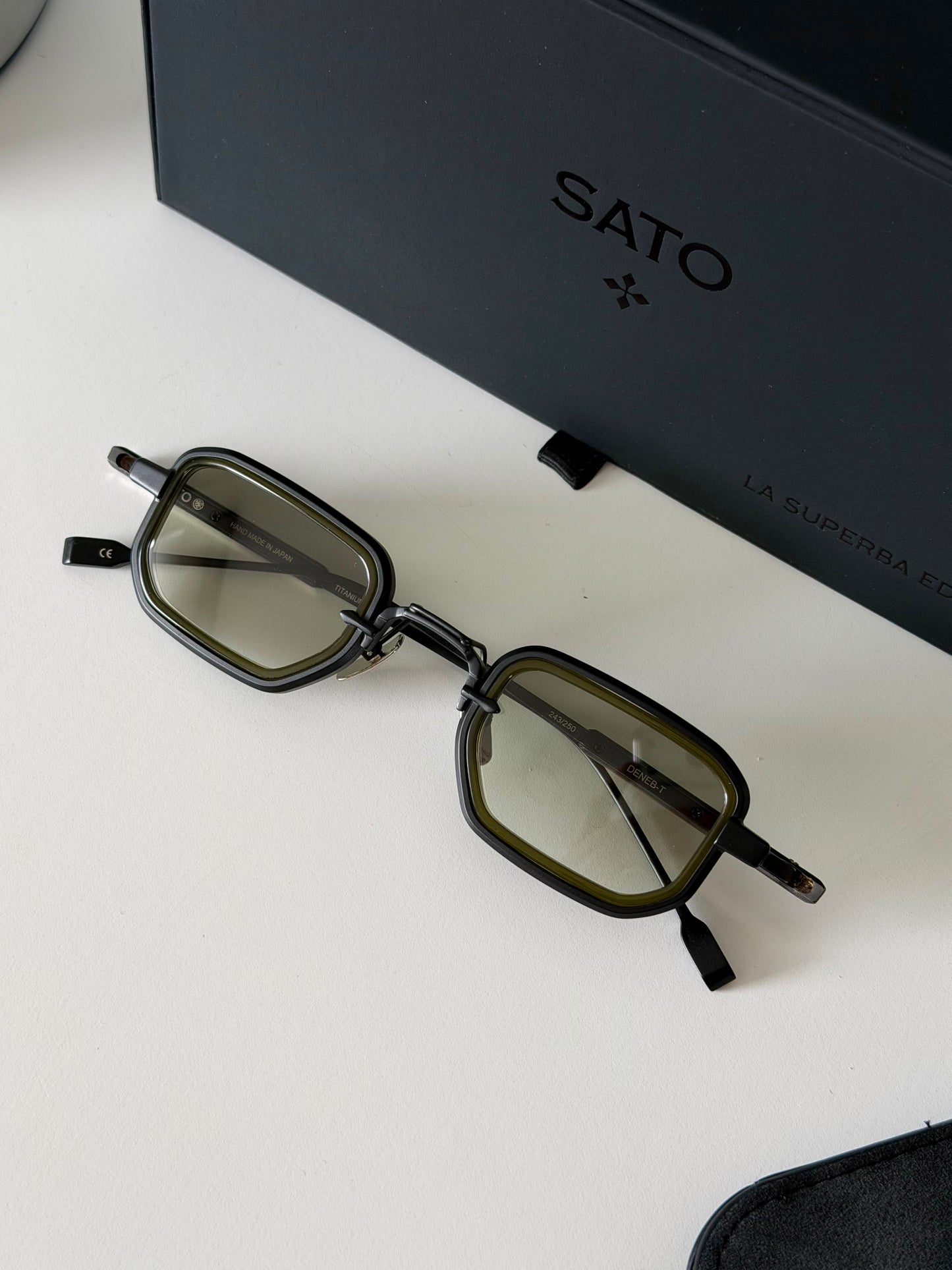 Gafas Sato