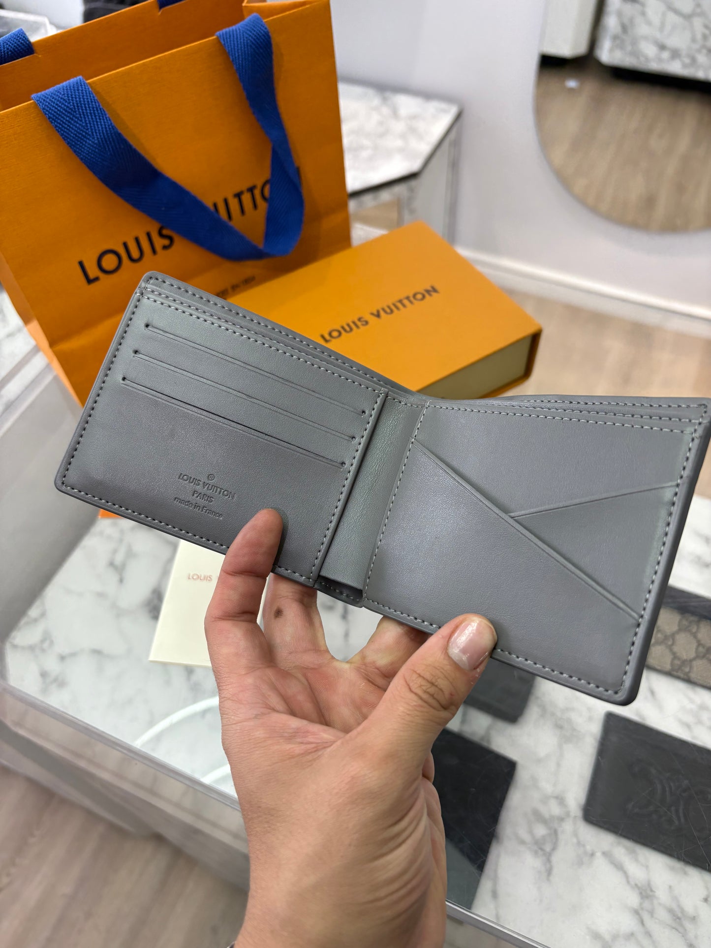 Billetera LV