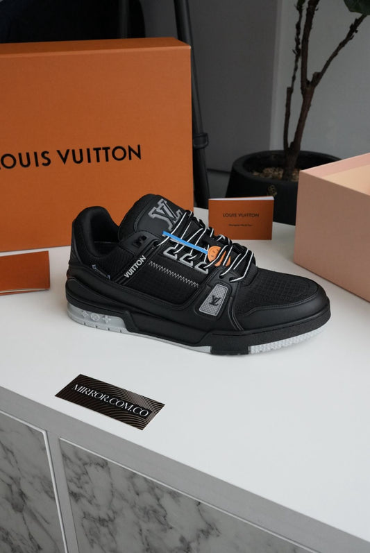 Tenis LV