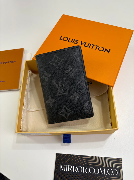 Tarjetero LV