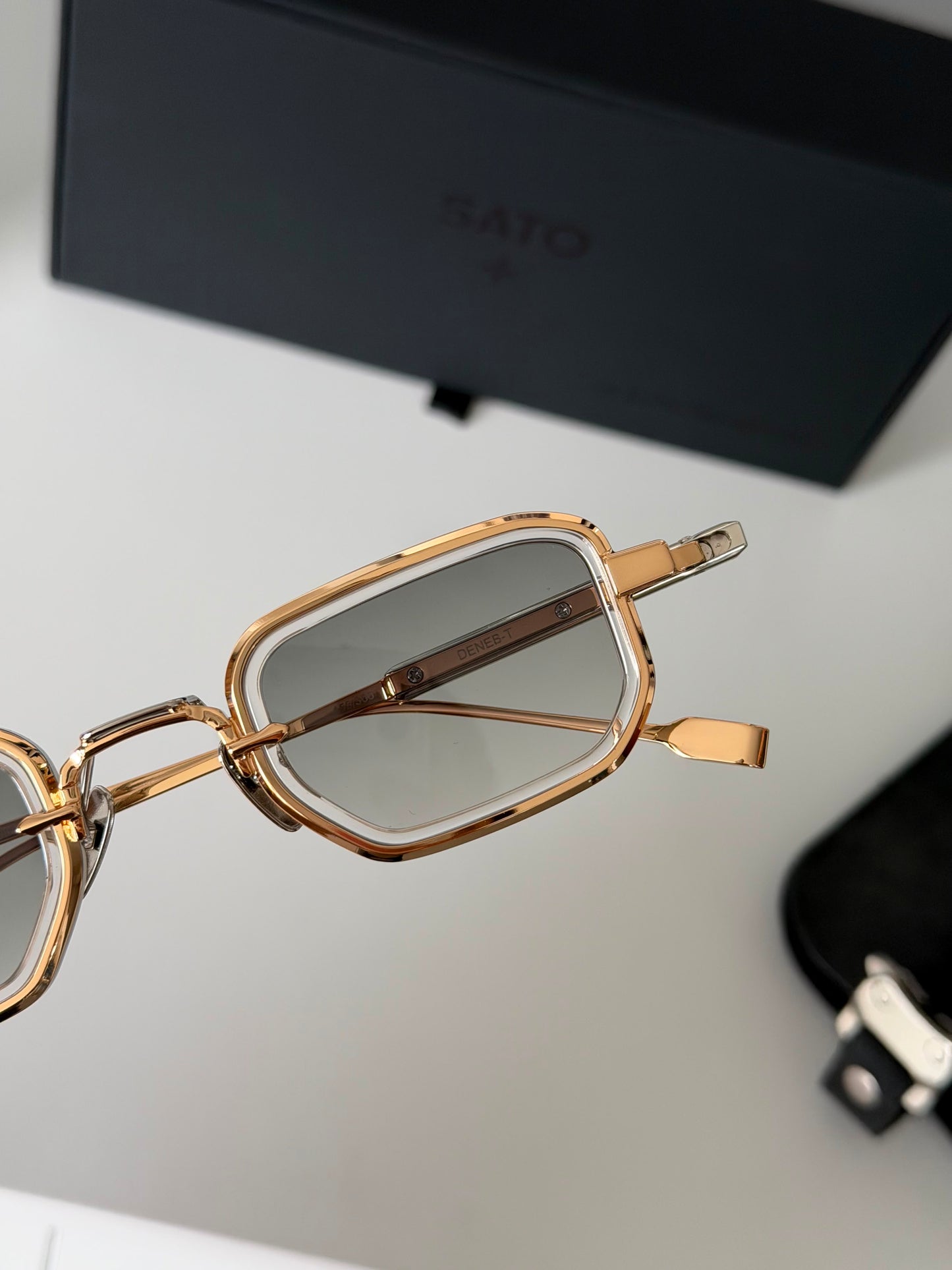 Gafas Sato