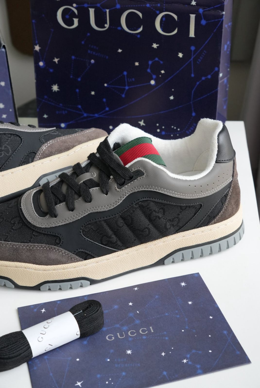Tenis GG