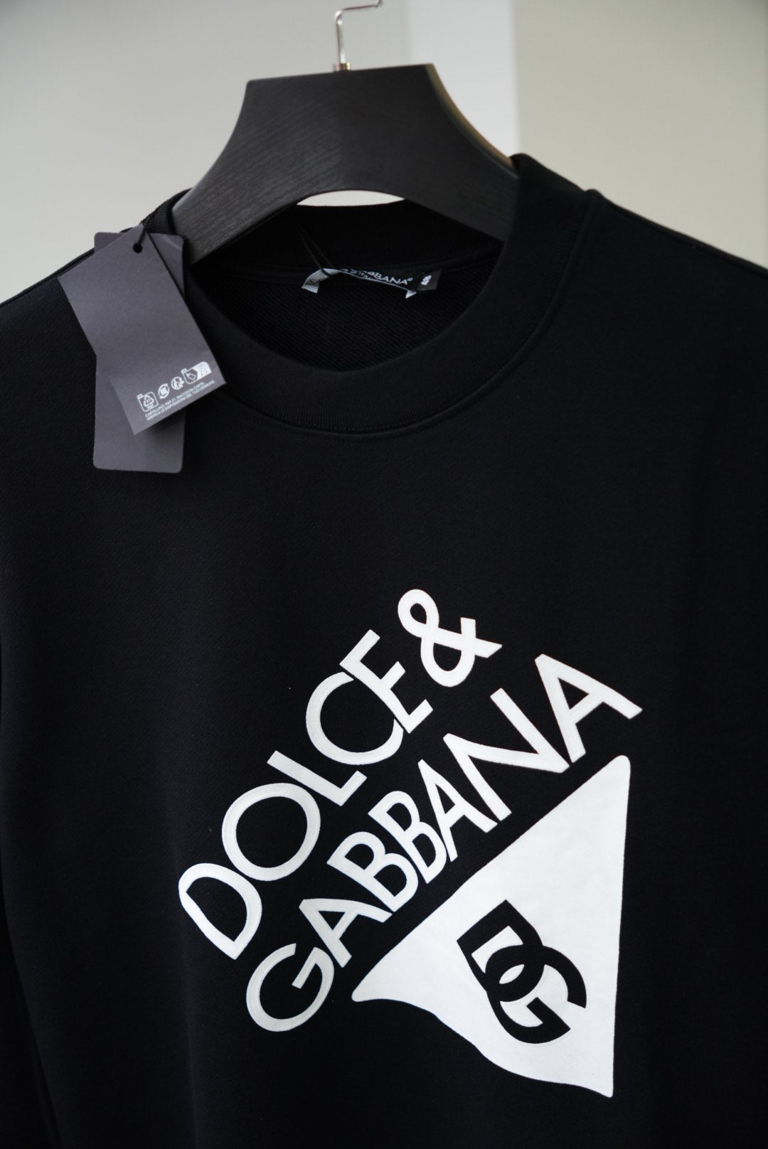 DG sweatshirt