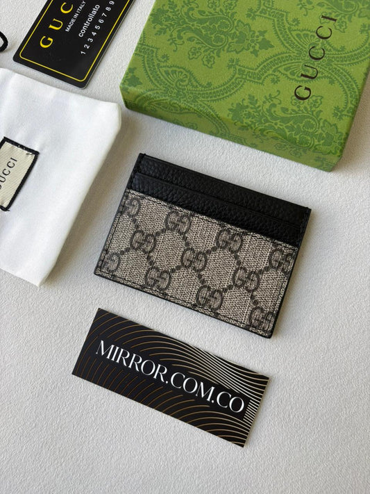 Tarjetero GG
