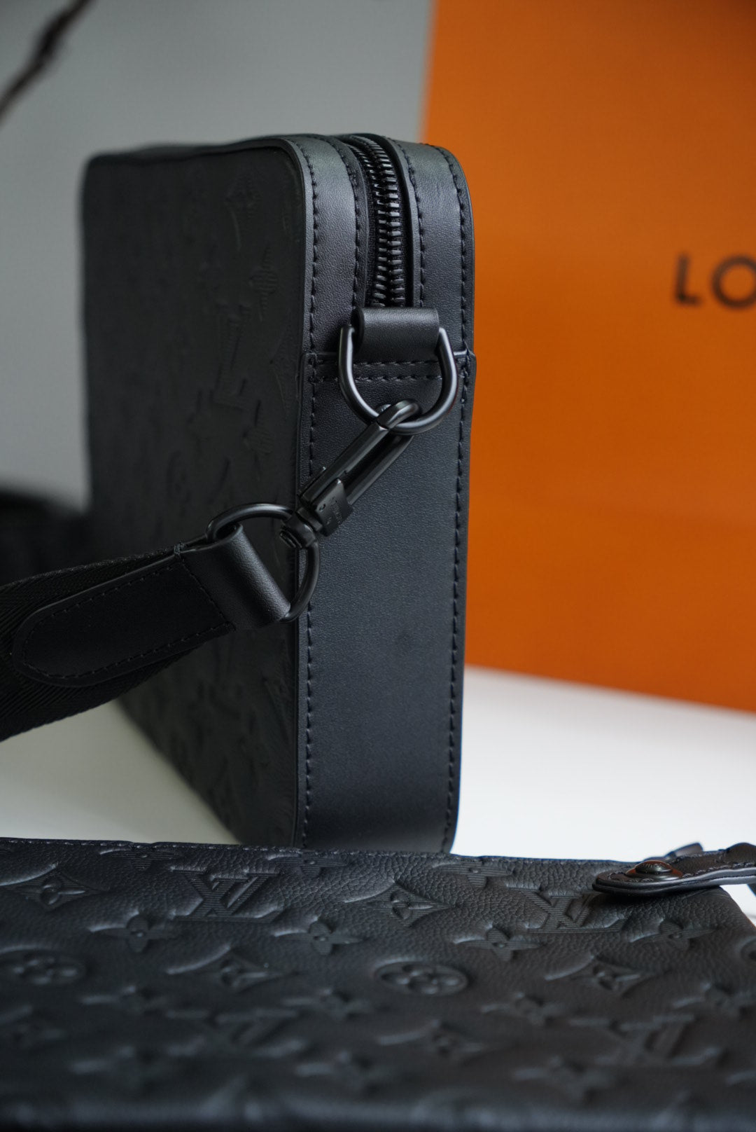 LV trío Messenger