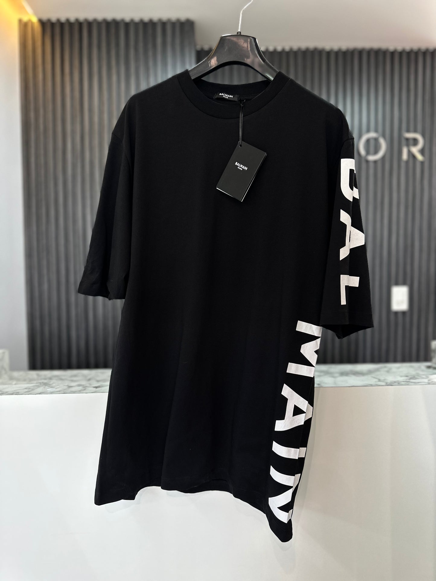 Balmain side logo black