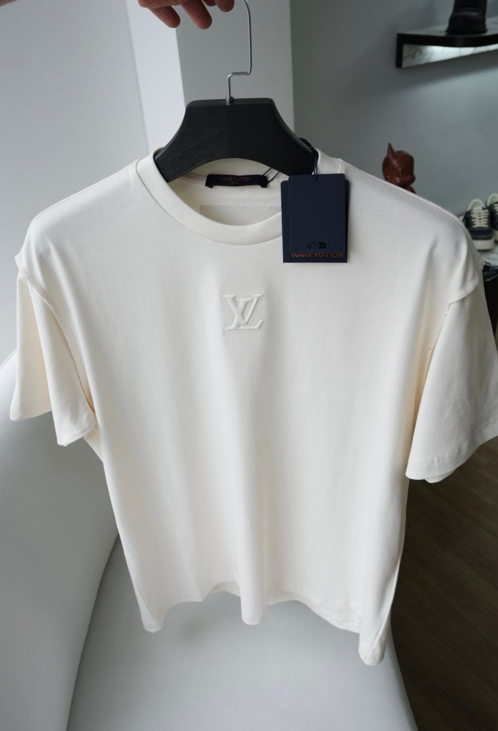LV cream white