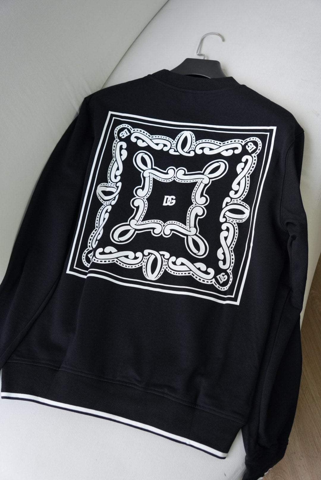 DG back ornamental