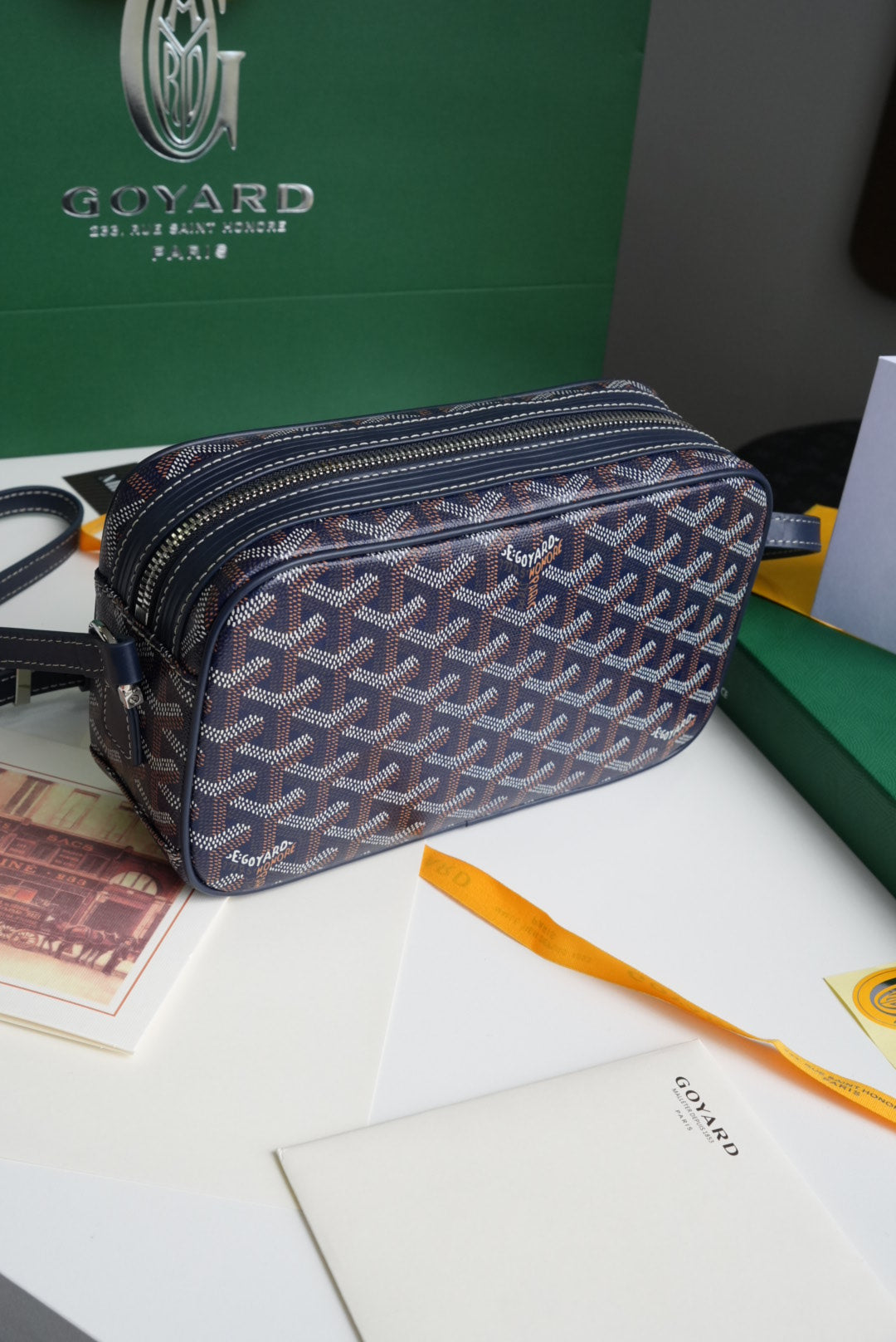 Goyard Messenger bag