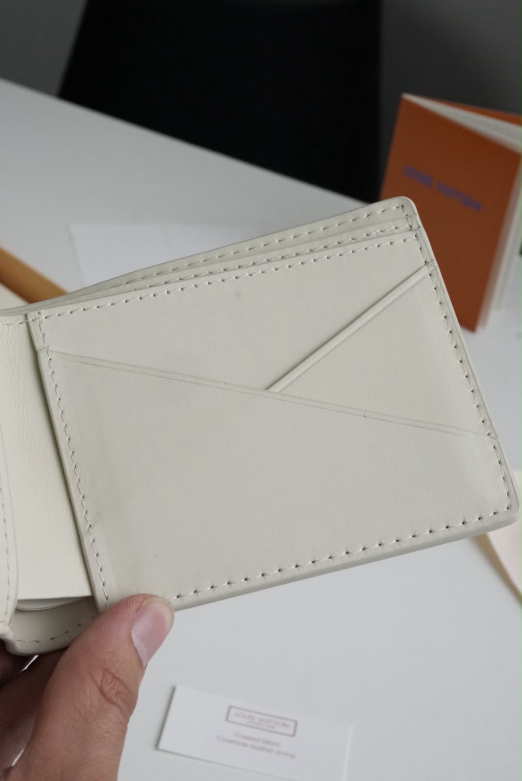Billetera LV