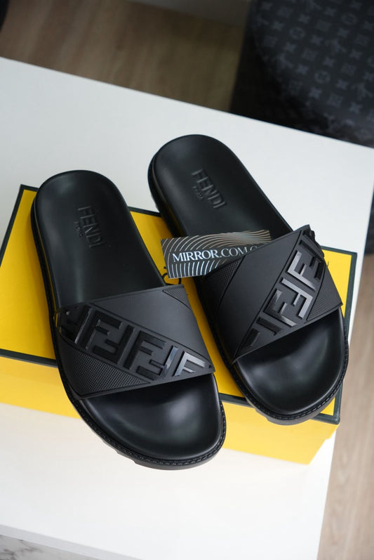 Sandalias Fendi