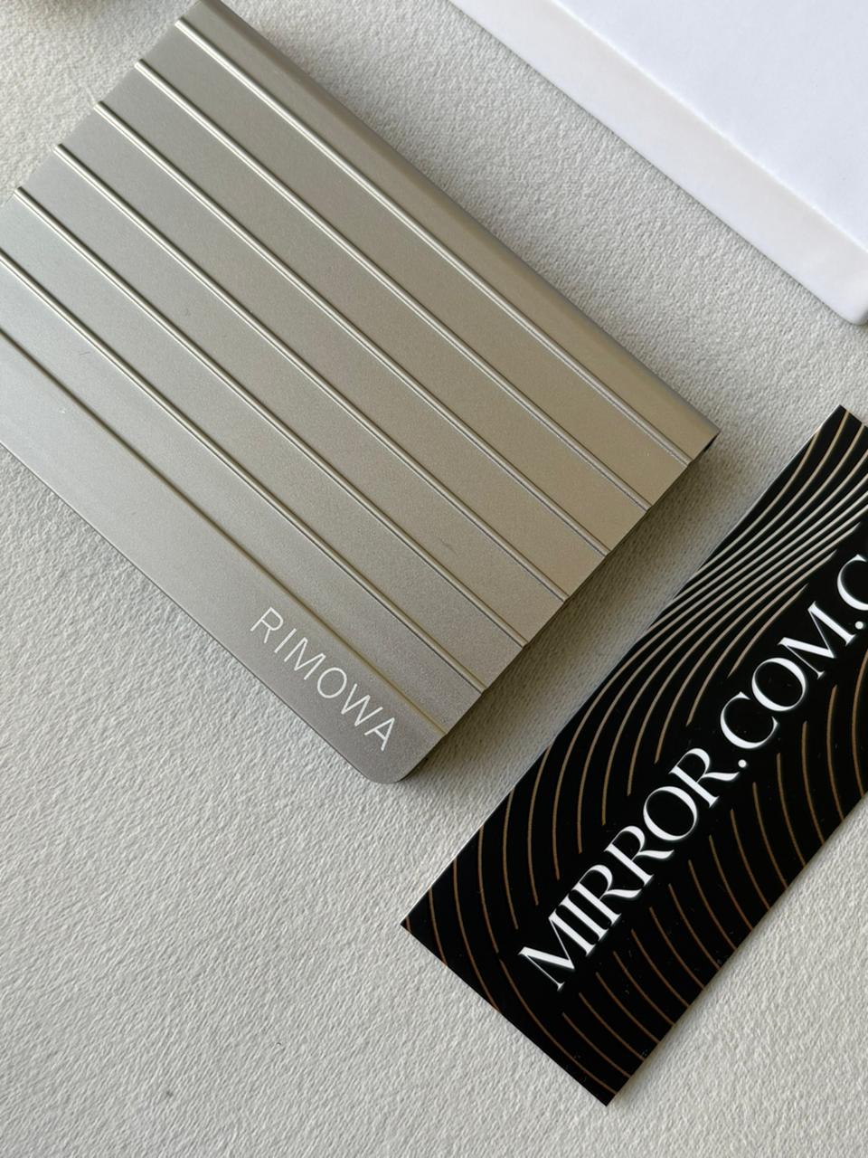 Tarjetero Rimowa