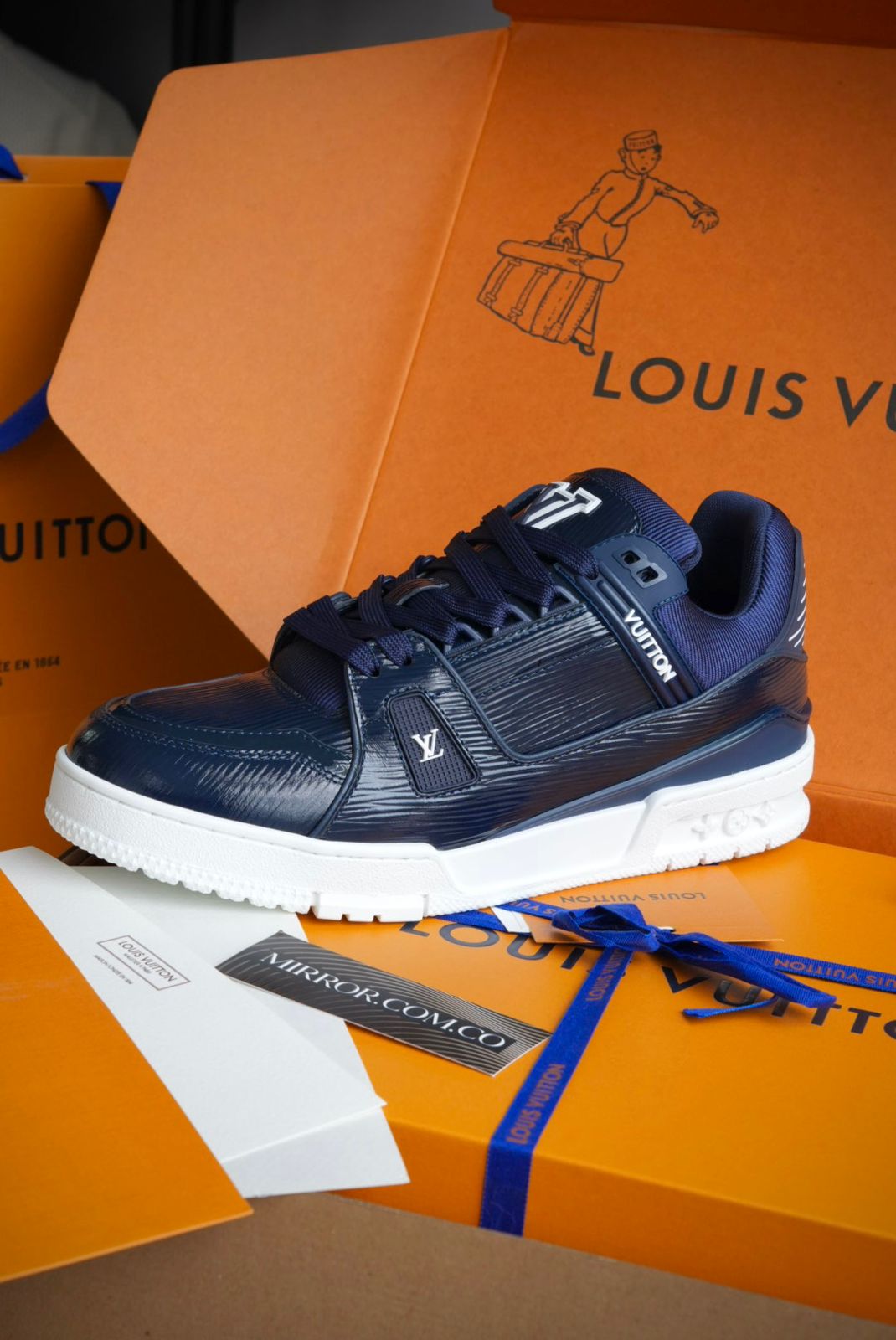 Tenis LV
