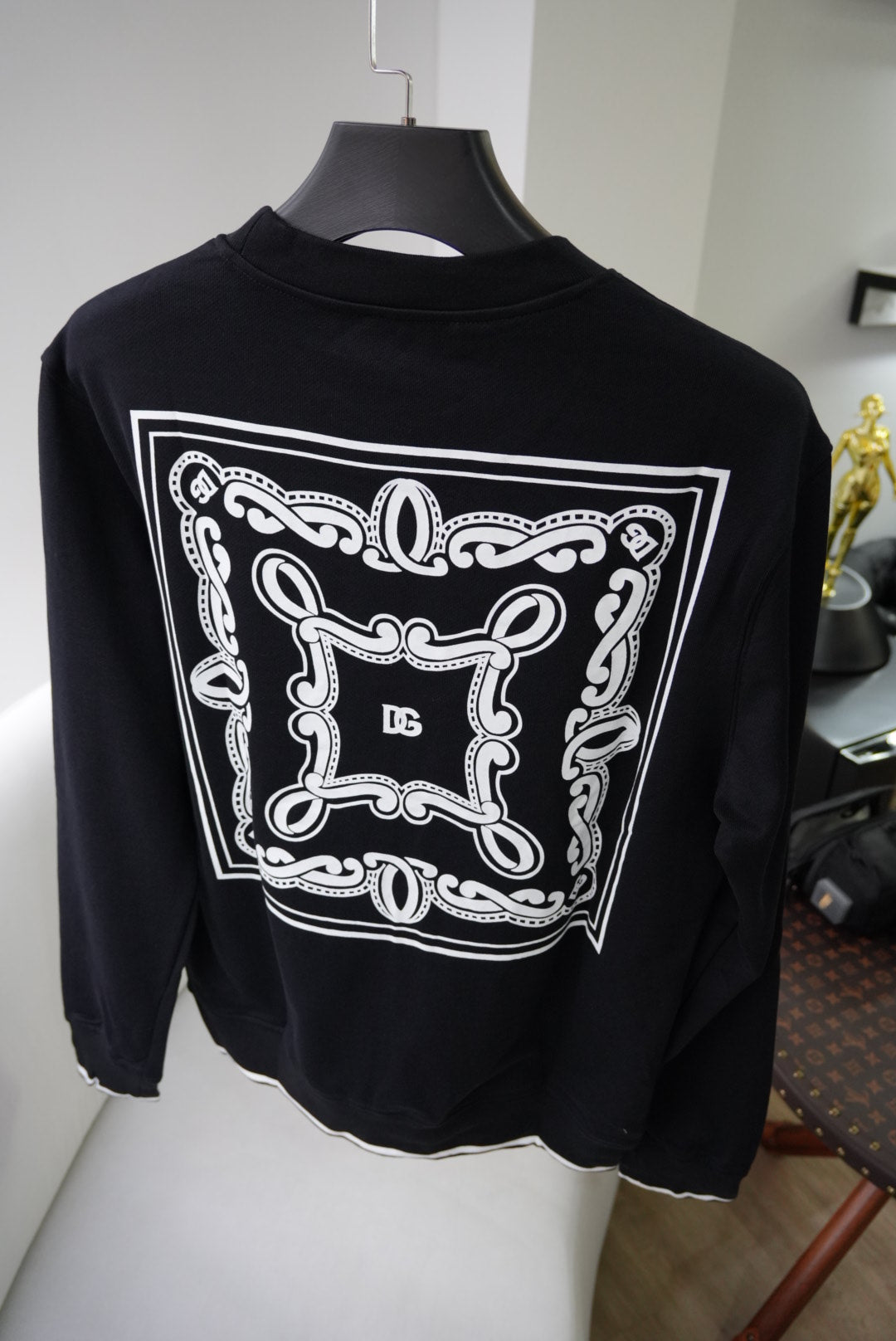 DG back ornamental