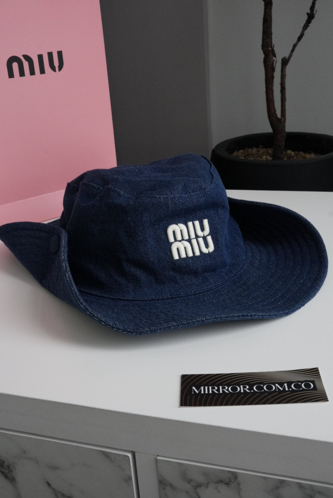 Sombrero Miu Miu