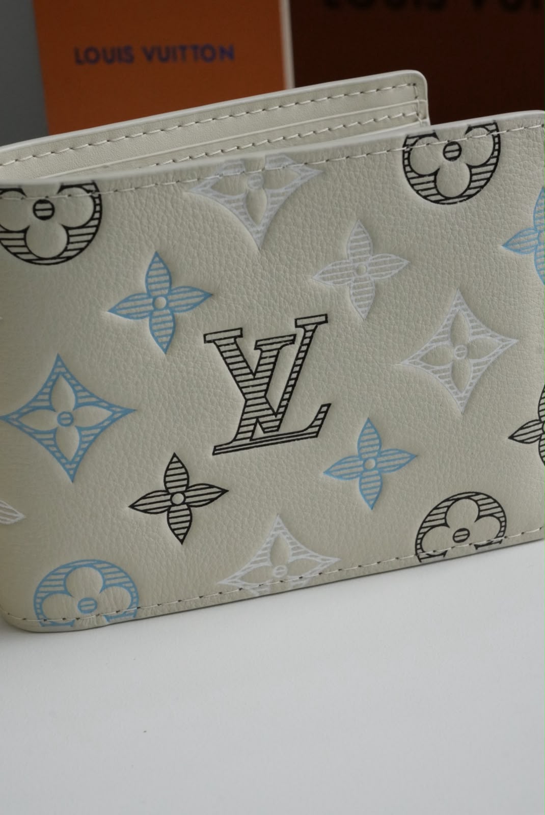 Billetera LV