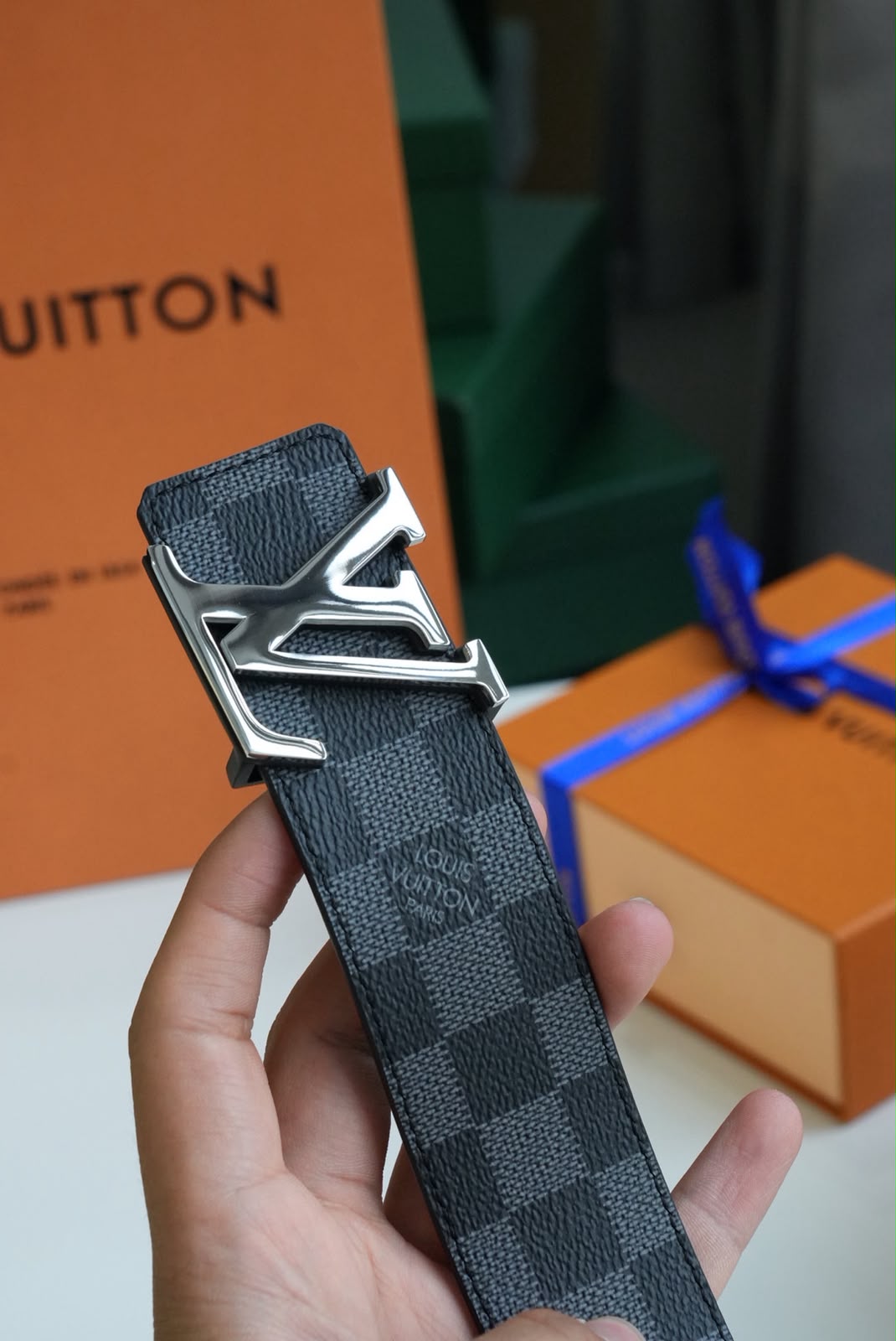 Cinturón LV