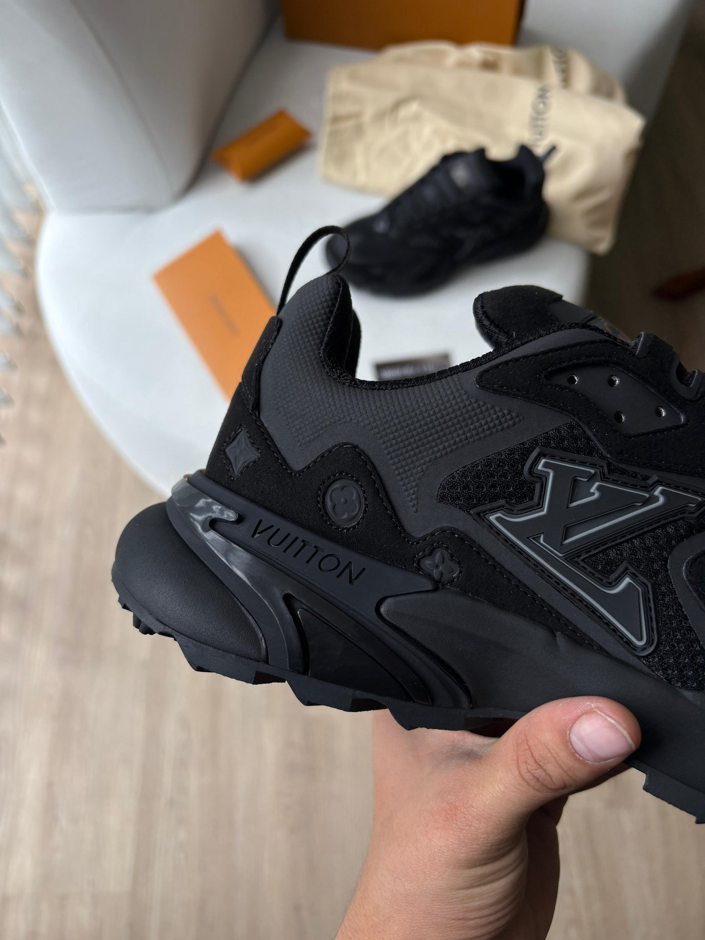 LV