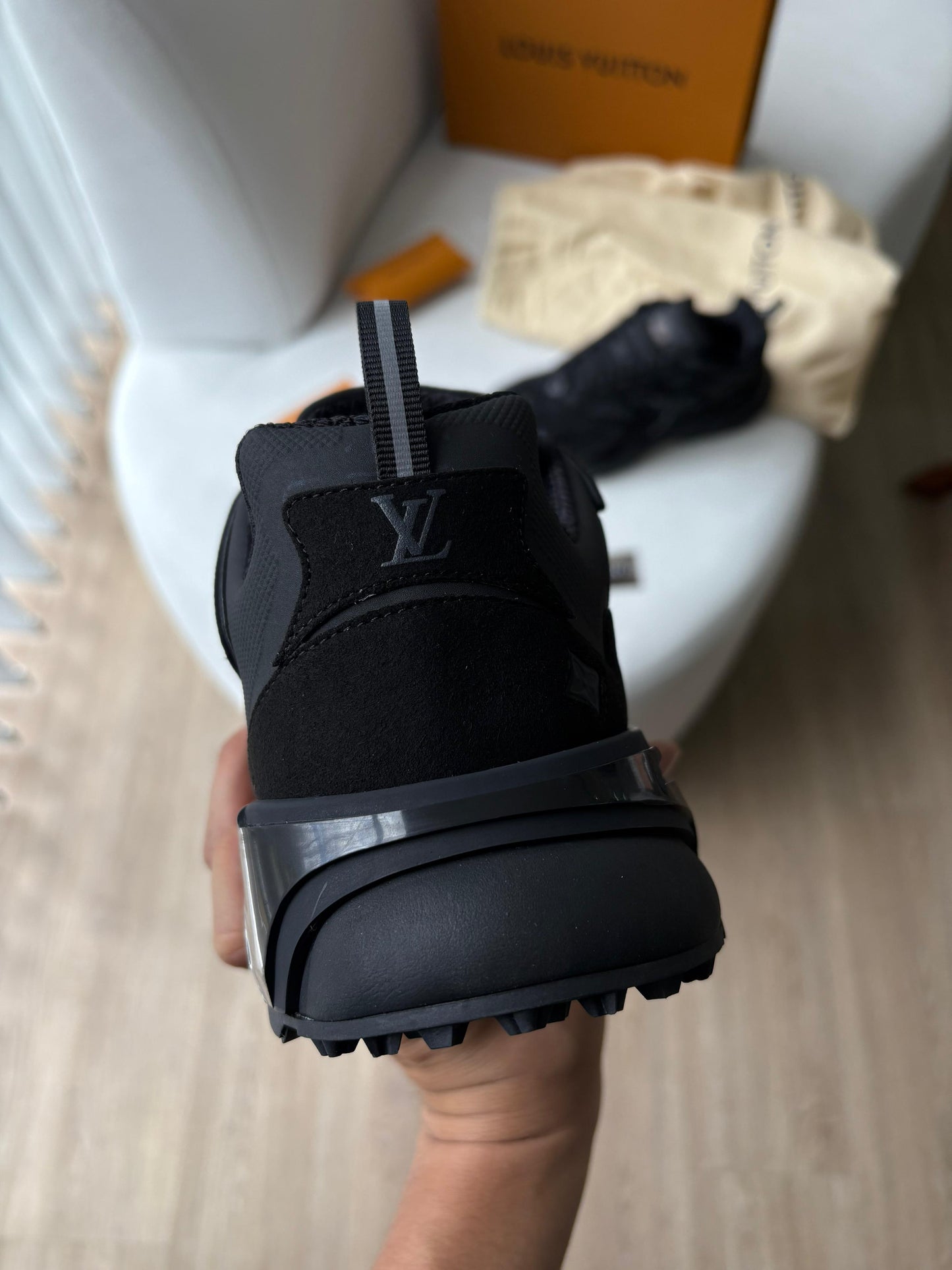 LV