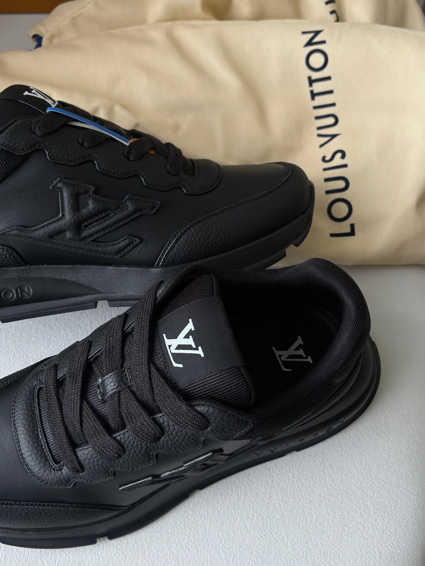 LV