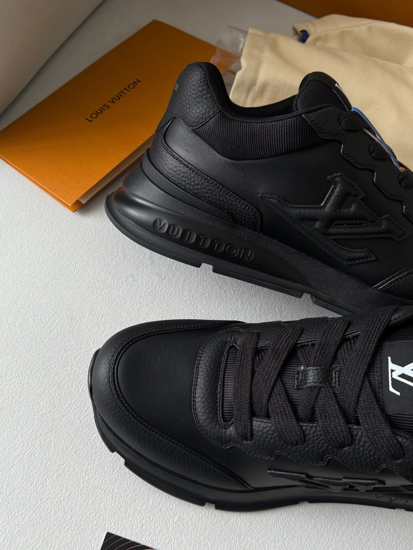 LV