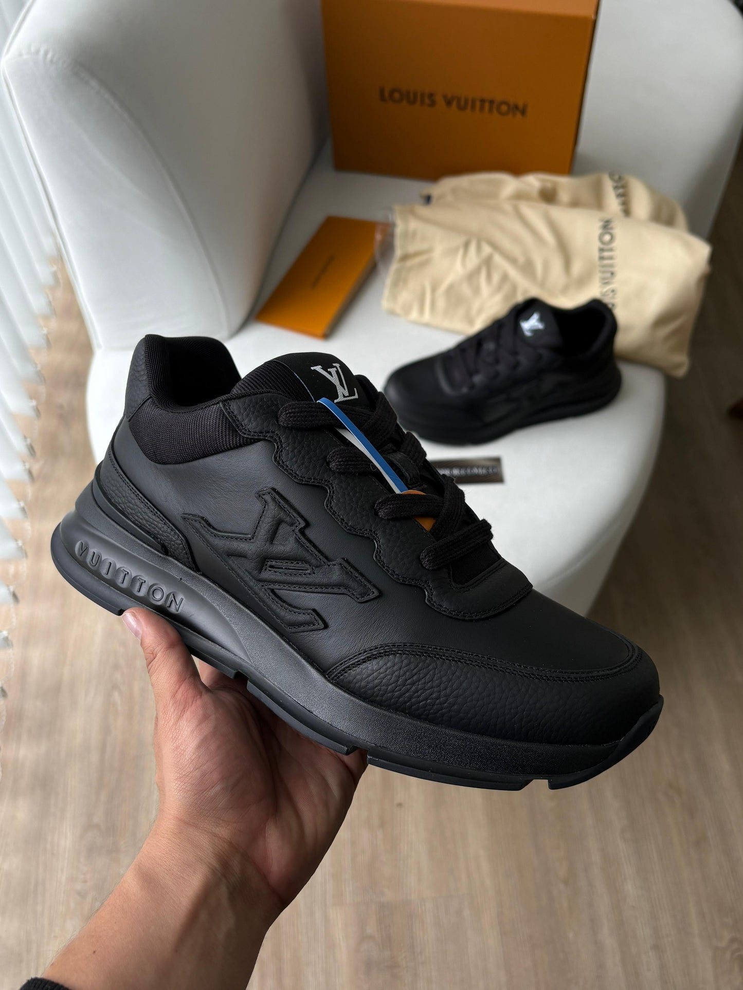 LV